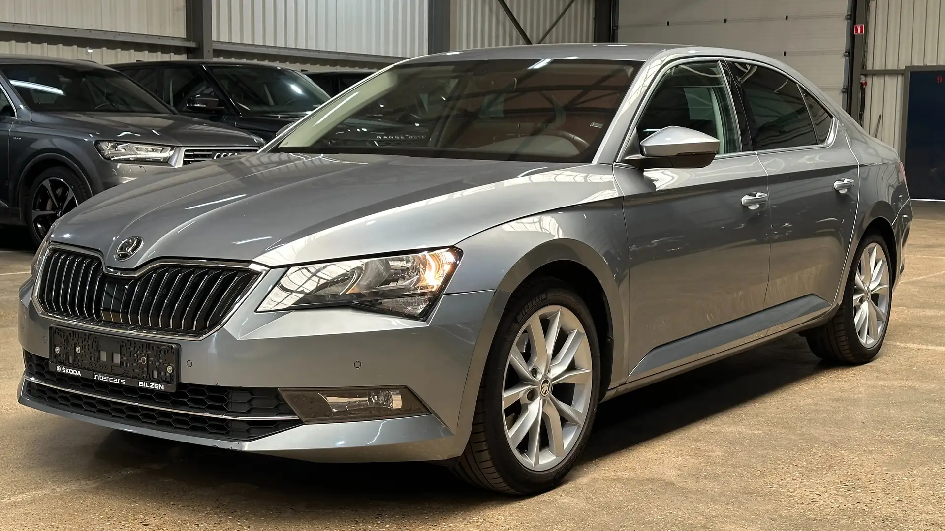 Skoda Superb 1.8 TSI Elegance Gris - 1