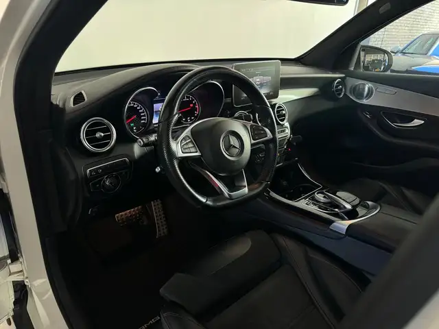 Mercedes-Benz GLC view 9