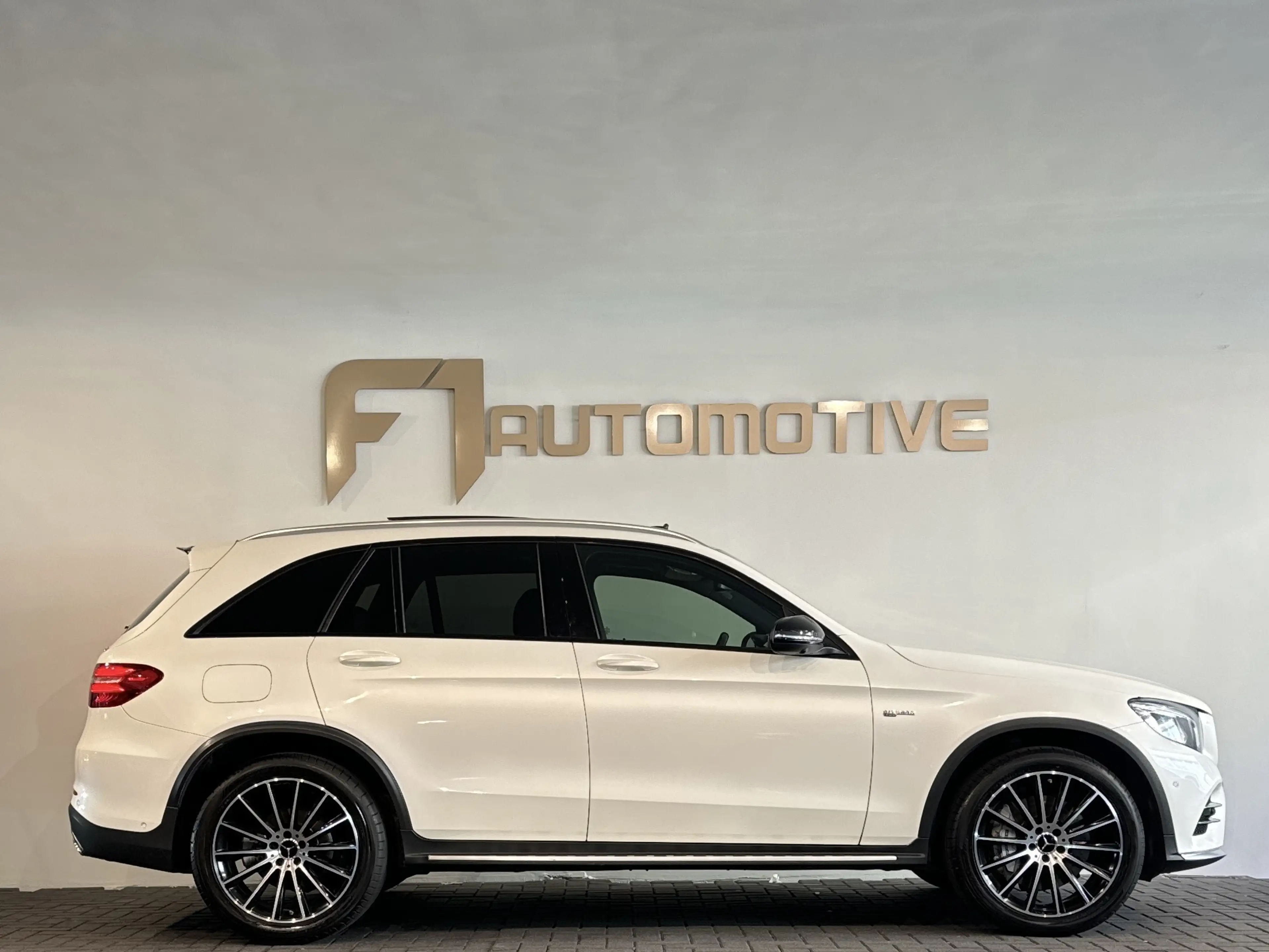 Mercedes-Benz GLC 43 AMG 4MATIC Pano|Burmester|360 Camera |Blindspot — photo 8