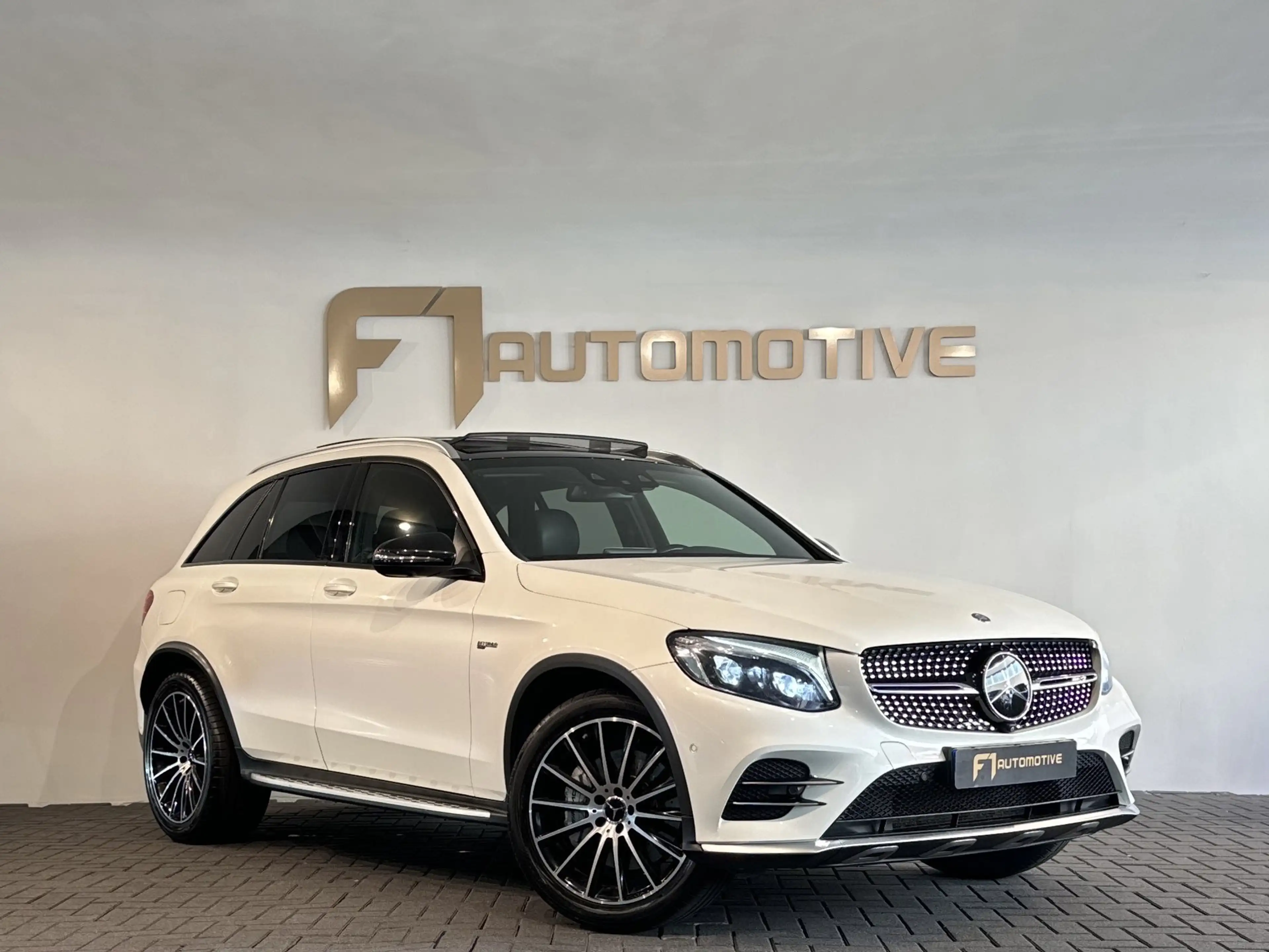 Mercedes-Benz GLC 43 AMG 4MATIC Pano|Burmester|360 Camera |Blindspot — photo 3