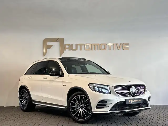 Mercedes-Benz GLC view 3