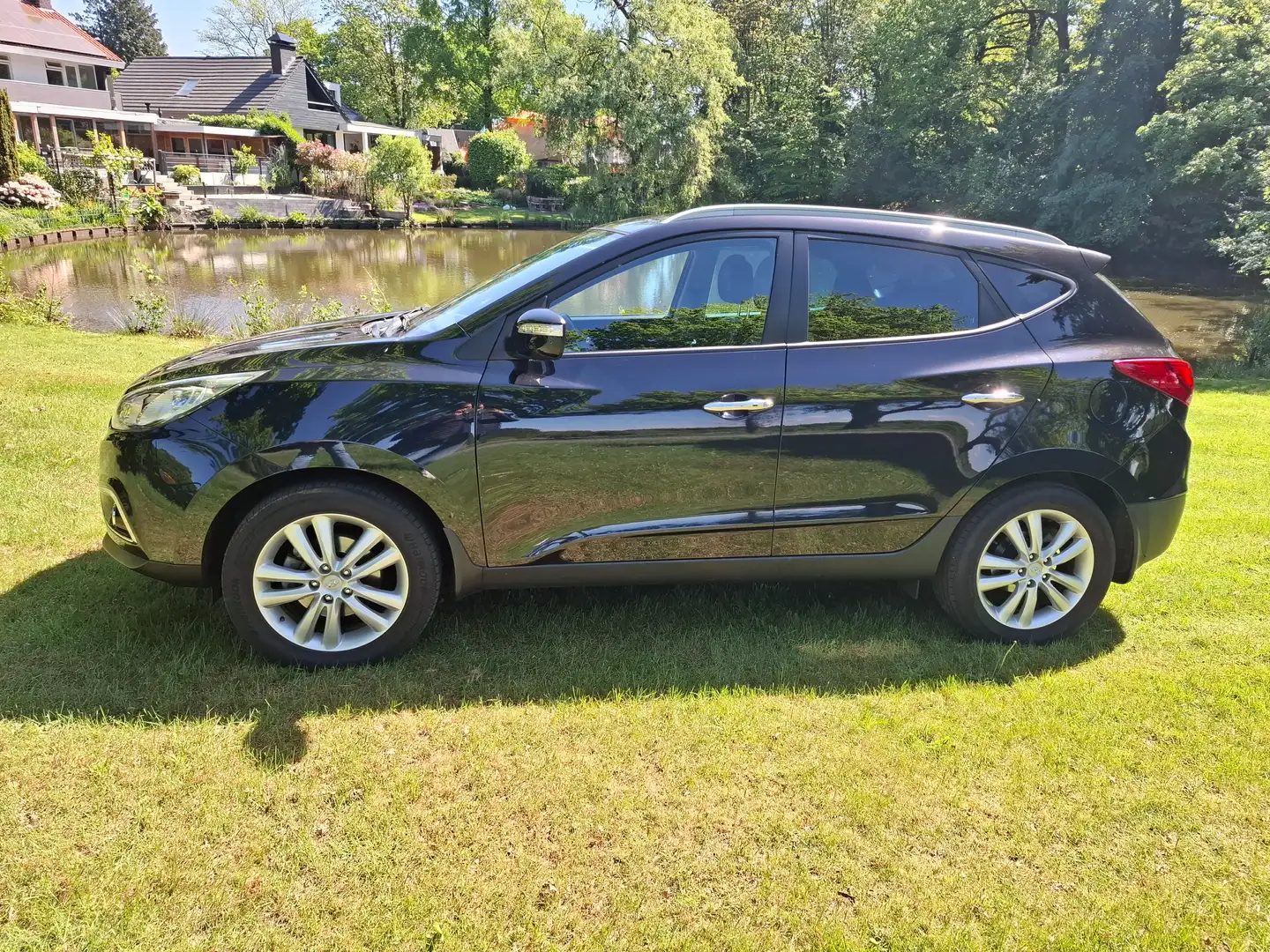 Hyundai iX35 iX35 2.0i Style Fekete - 2
