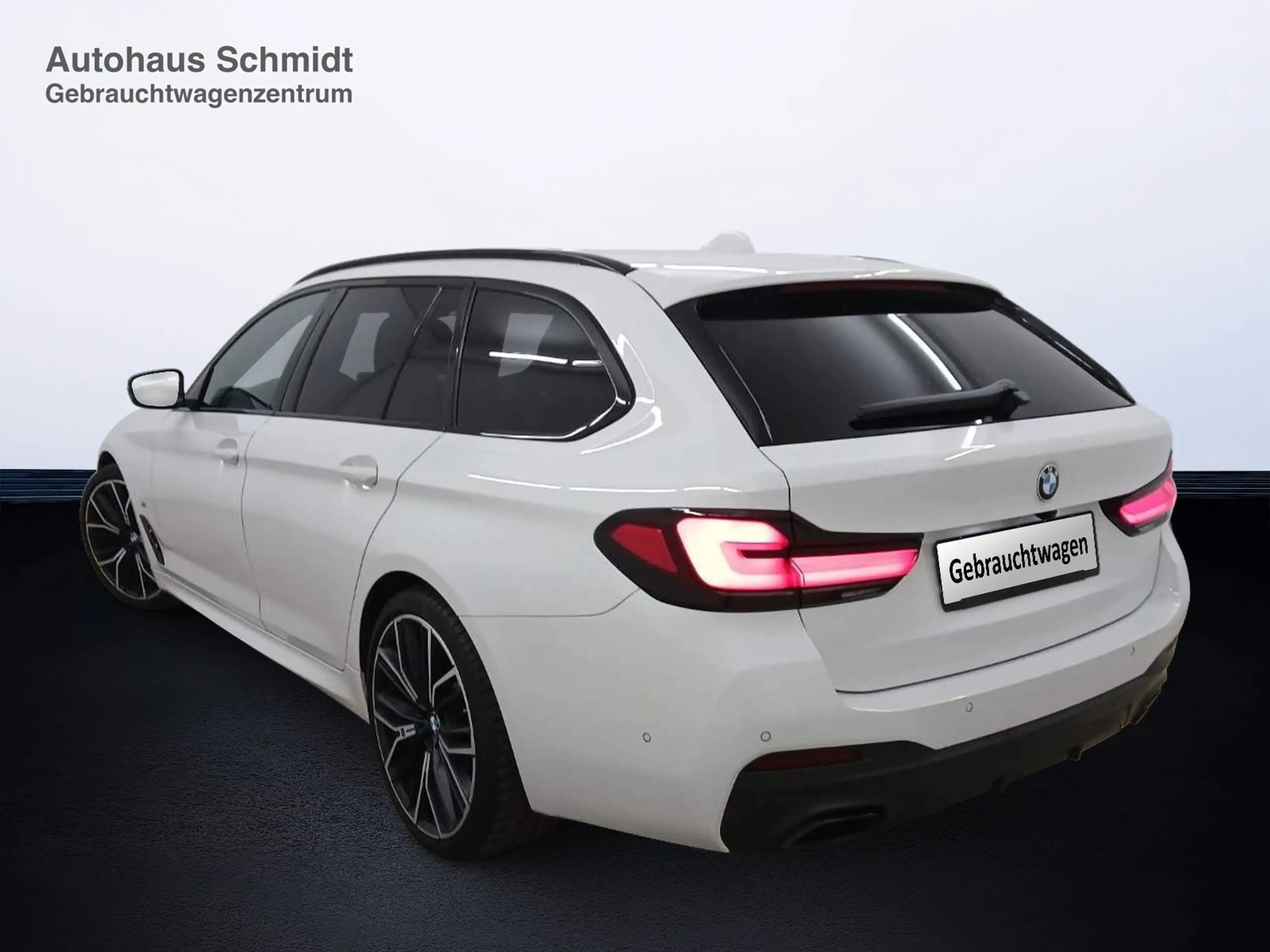 BMW 540 d xDrive Touring — photo 4