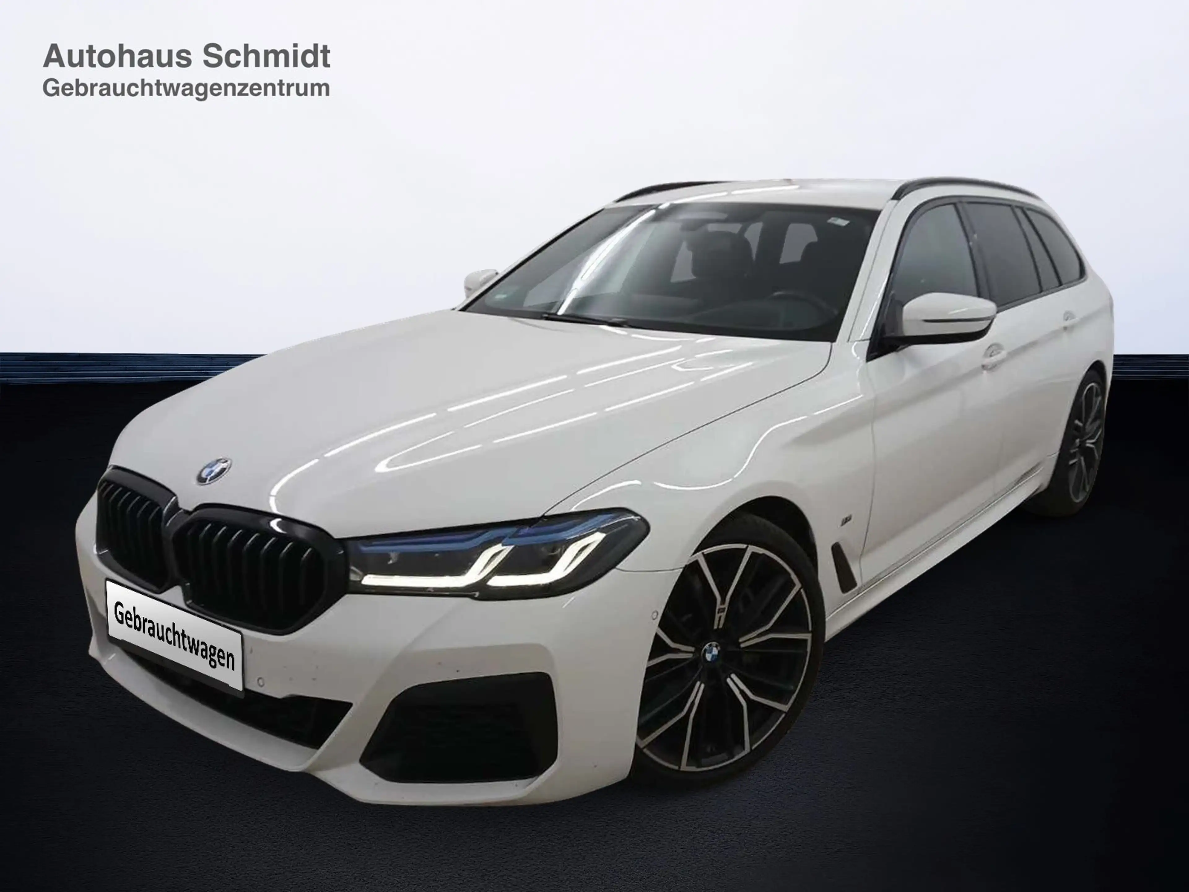 BMW 540 d xDrive Touring — photo 2