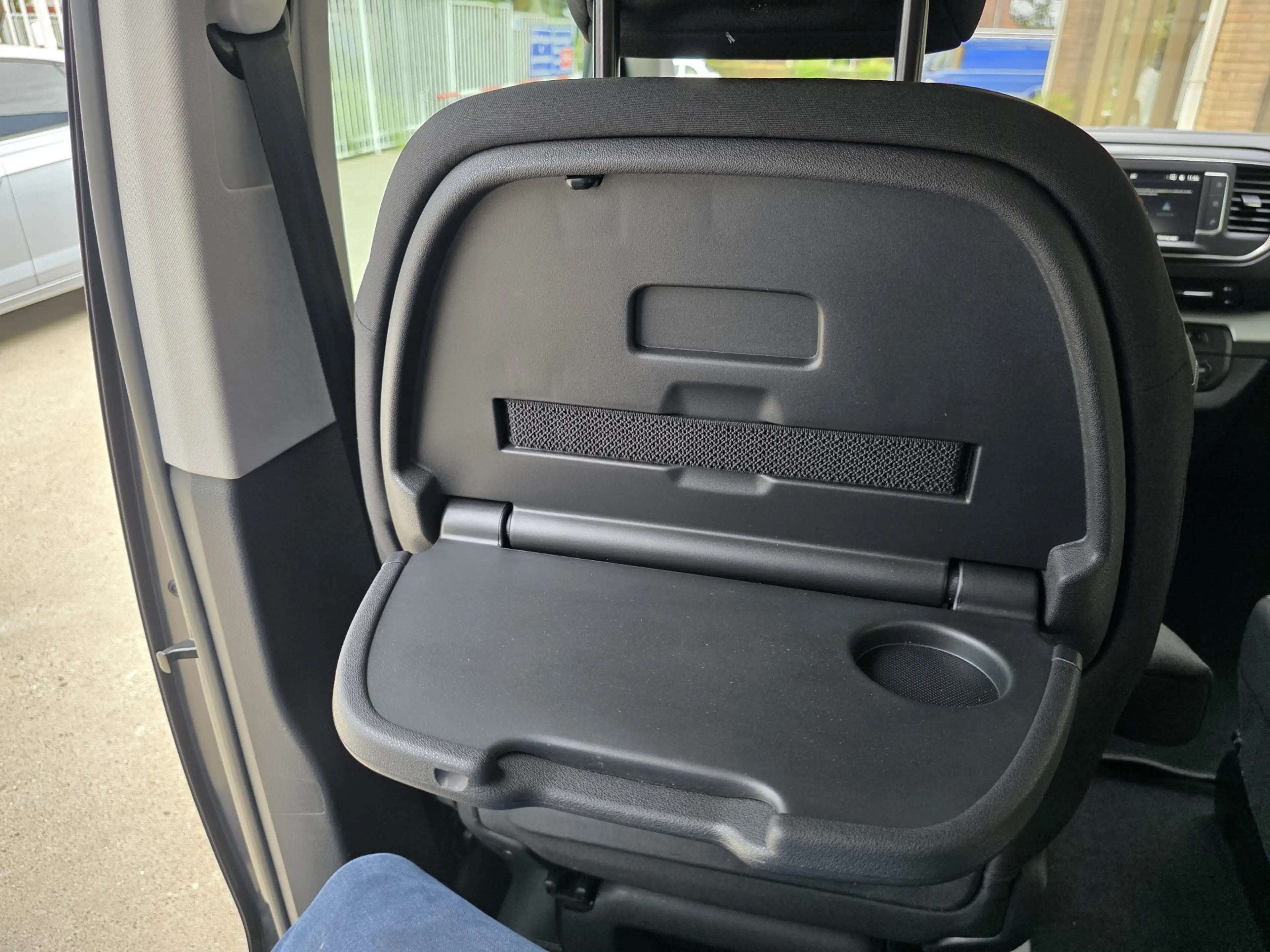 Peugeot e-Expert /Opel Zafira-e L2 Innovation 50 kWh Links & Rechts — photo 12