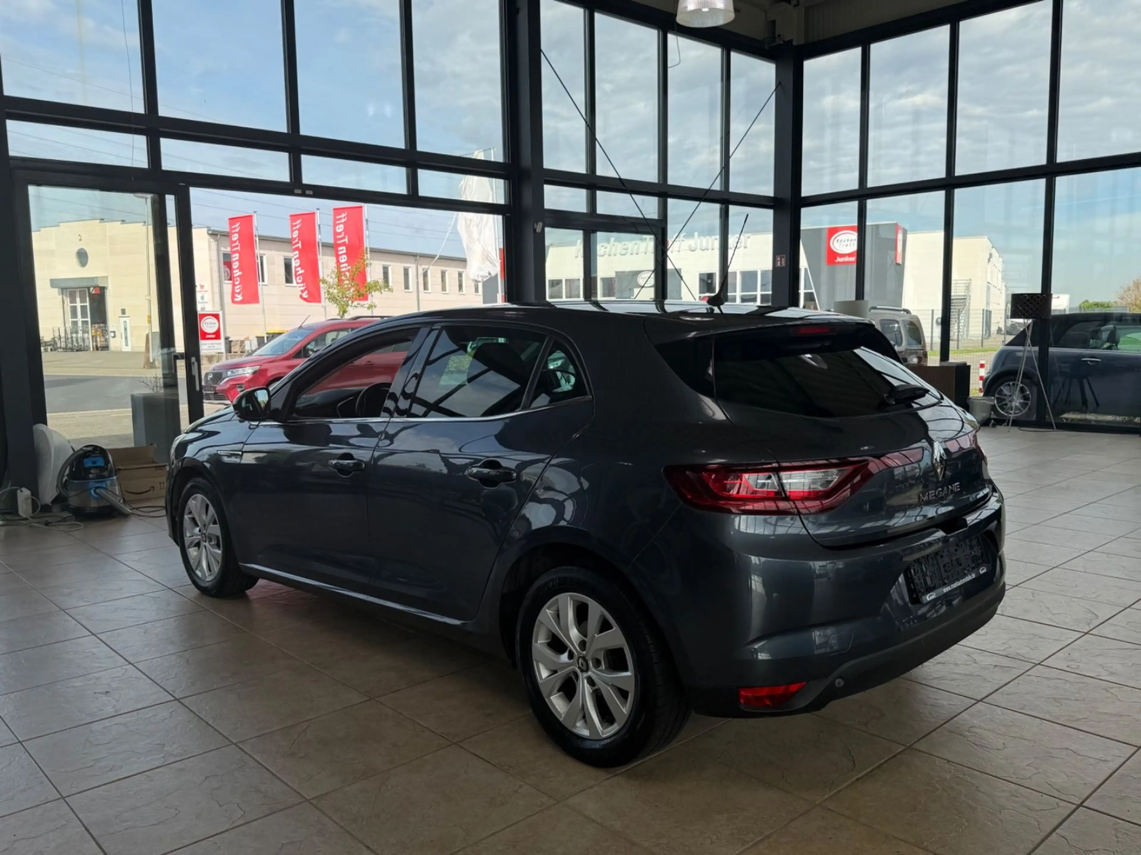 Renault Megane IV Lim. 5-trg. Limited/Automatik — photo 8