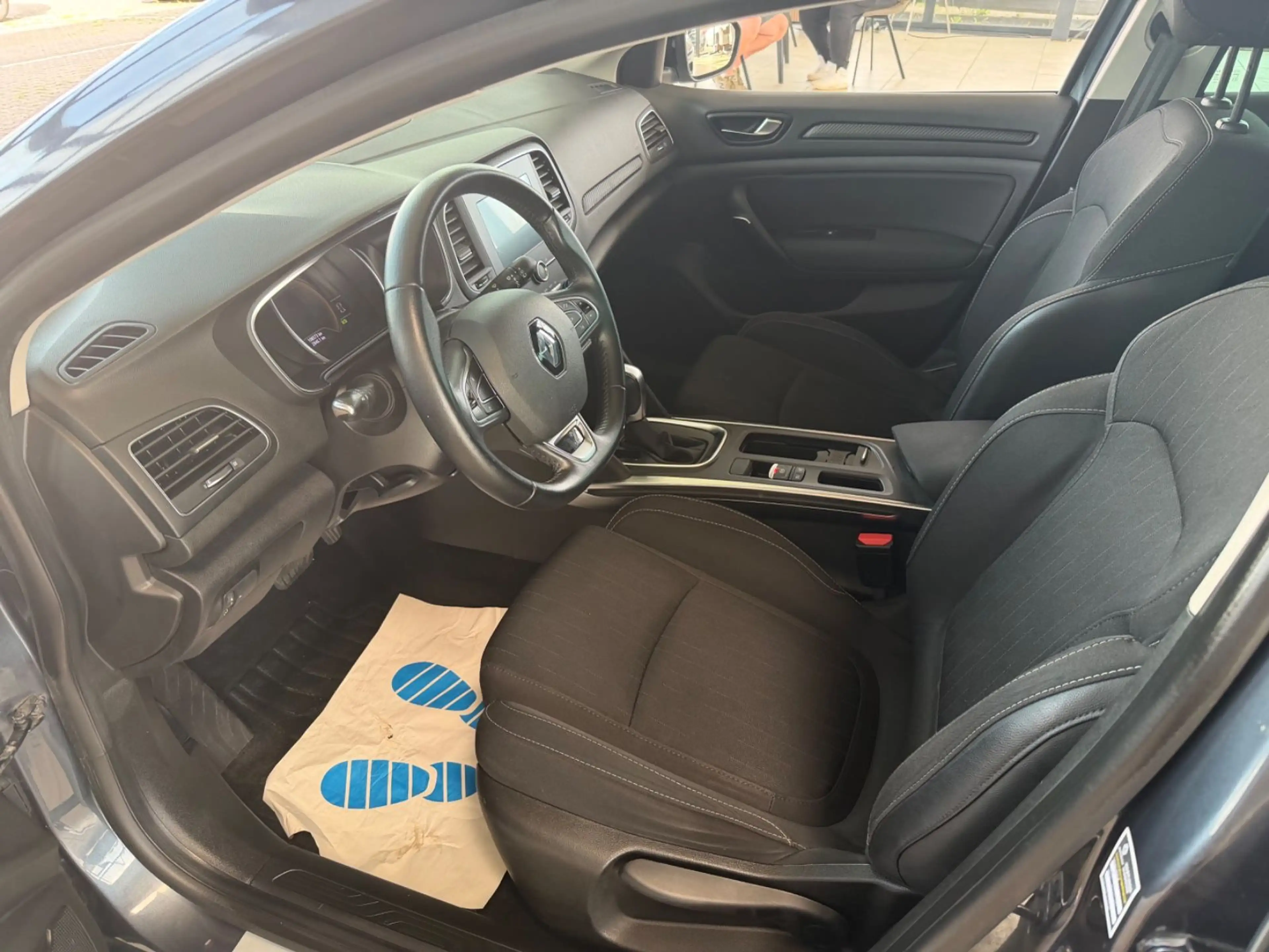 Renault Megane IV Lim. 5-trg. Limited/Automatik — photo 12