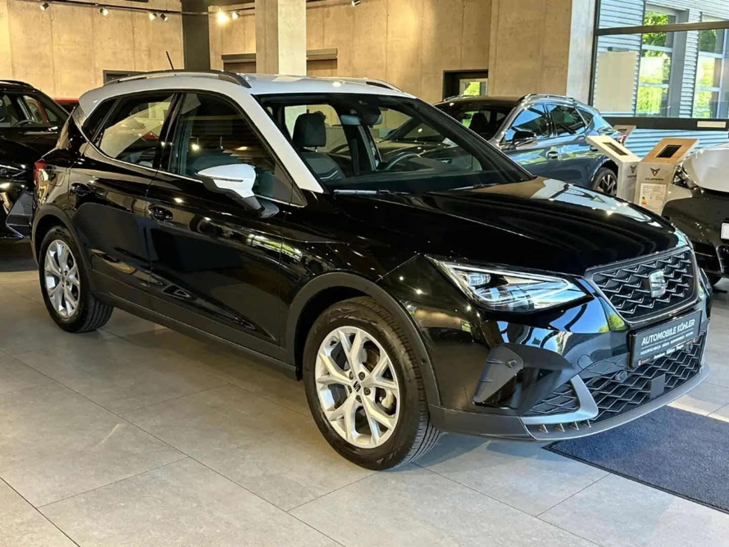SEAT Arona FR 1.0 TSI / Navi / LED / ACC /Apple CarPlay/ Andr Negro - 2