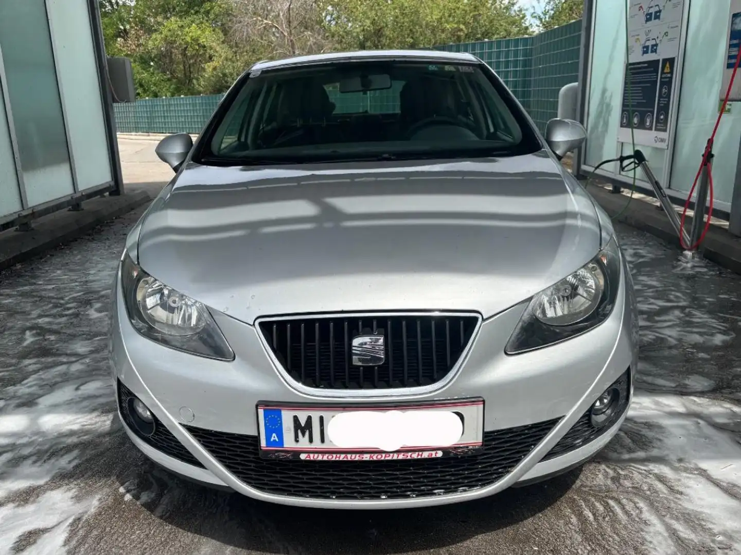 SEAT Ibiza Ibiza ST 1,2 Chili Chili Silber - 1