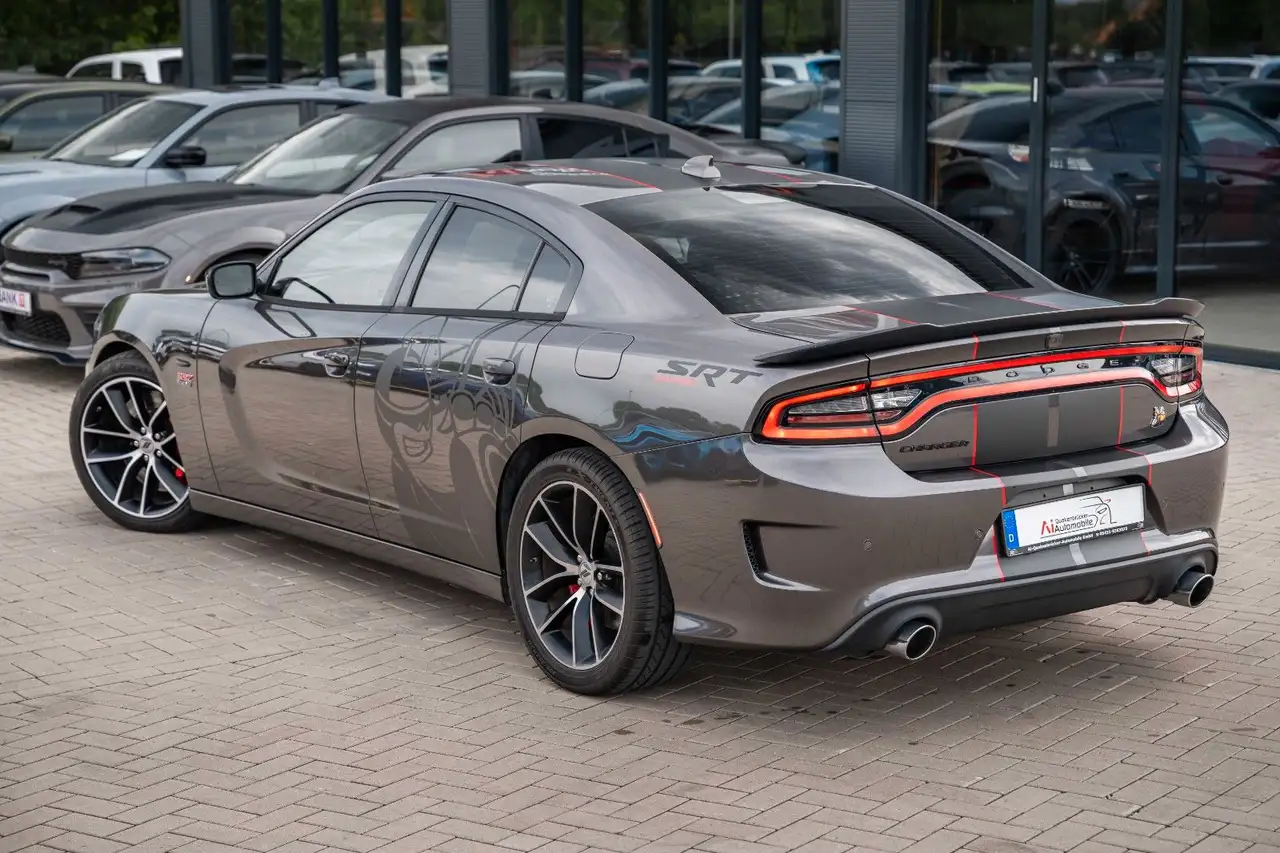 Dodge Charger 2021 — фото 14