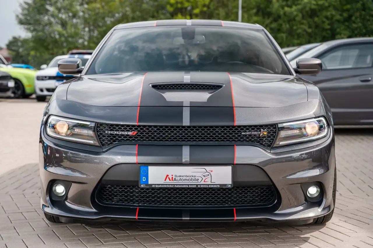 Dodge Charger 2021 — фото 9