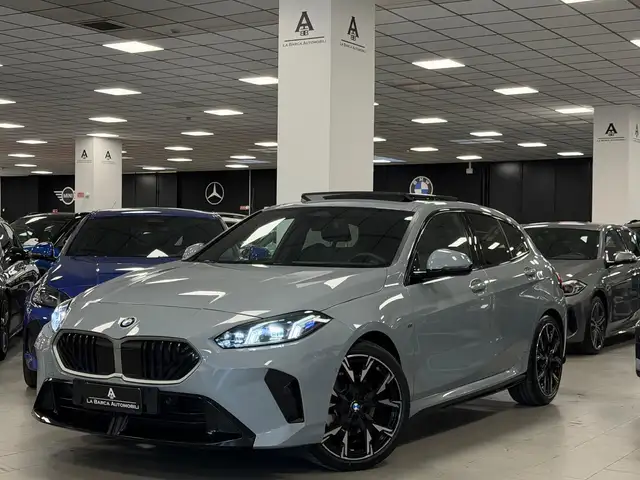 BMW 120 120i TETTO Msport F70 auto