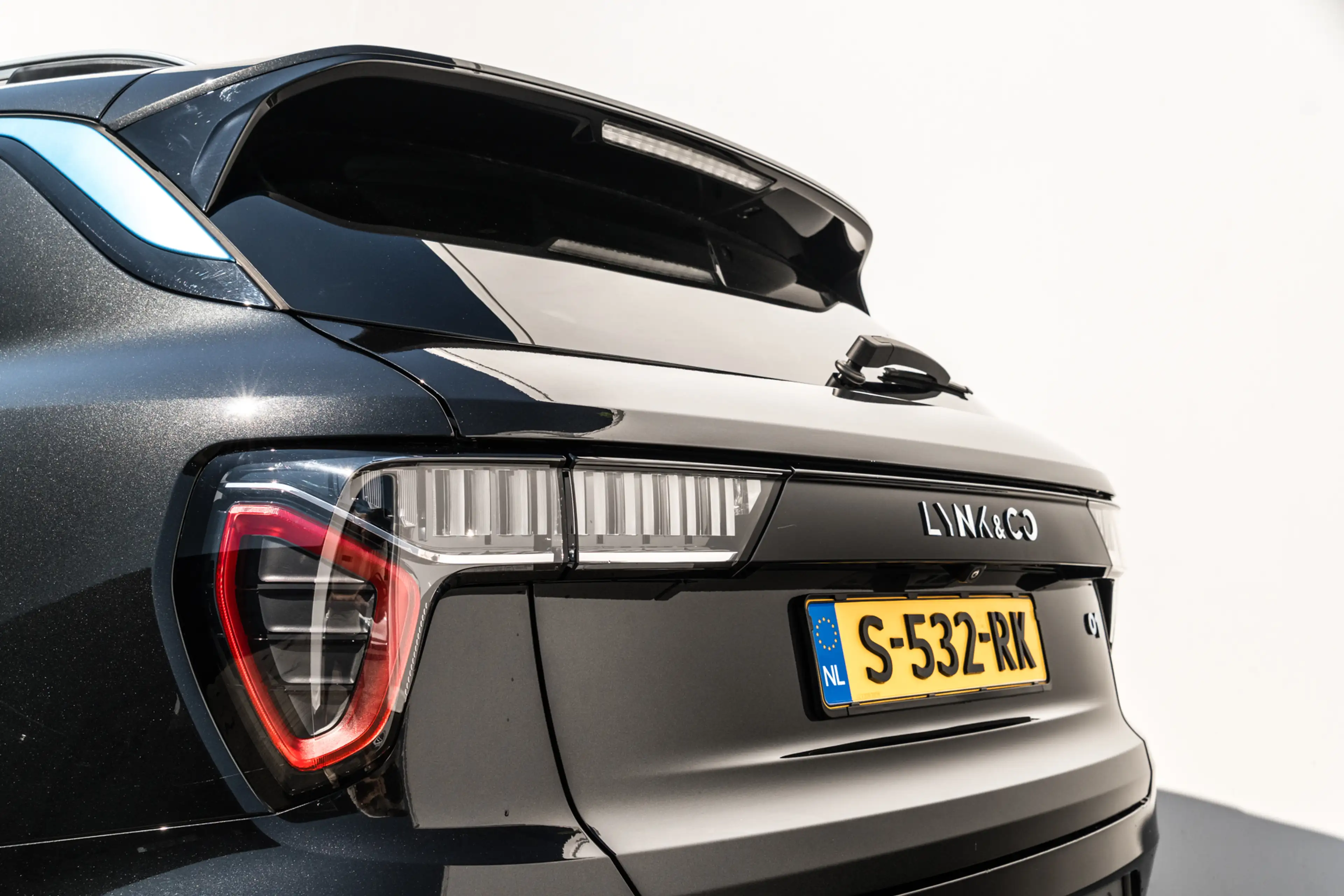 Lynk & Co 01 1.5 Plug-in Hybrid 262 Pk I Panoramadak | Adapt. C — photo 43