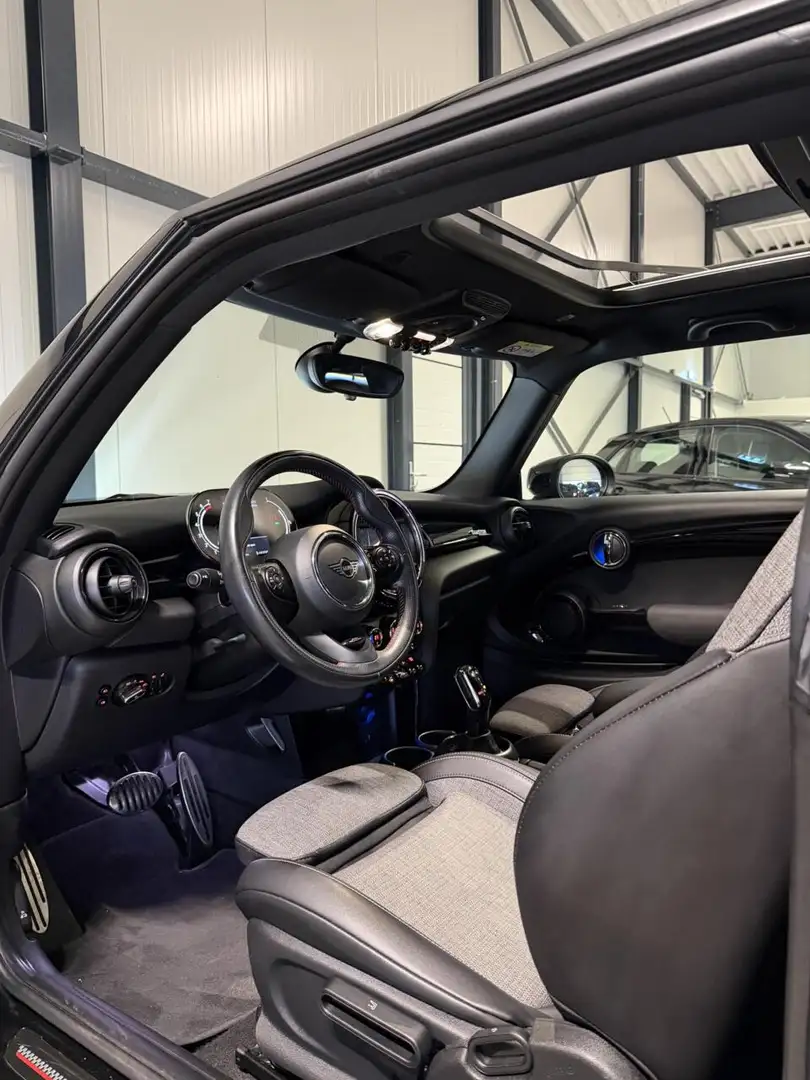 MINI Cooper Mini 1.5 136PK Dalston edition JCW-pack Pano Carpl Schwarz - 2