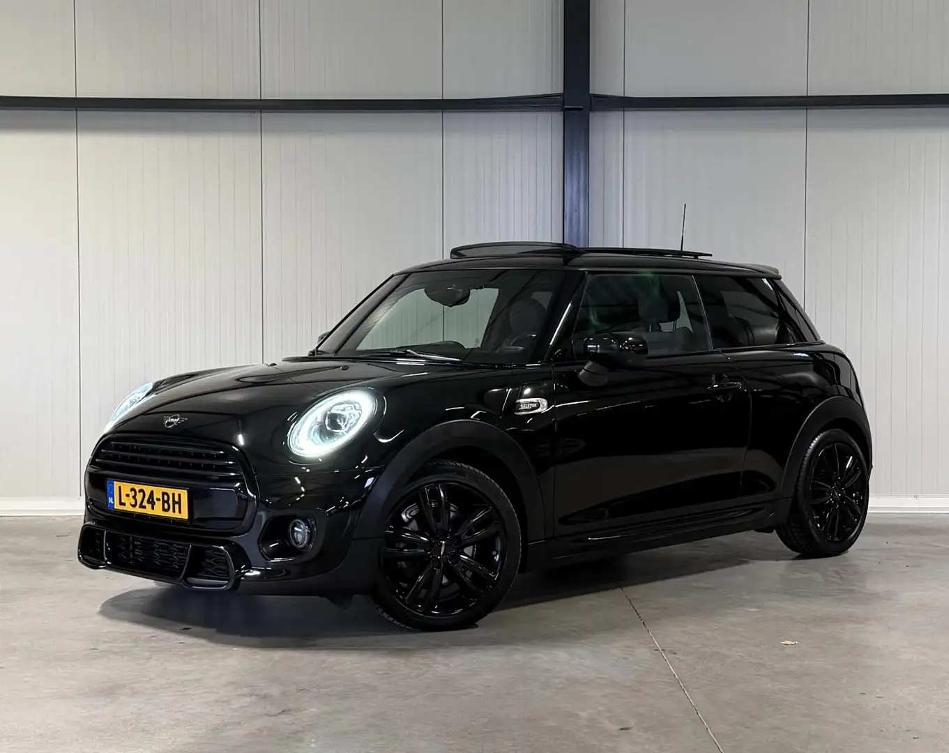 MINI Cooper Mini 1.5 136PK Dalston edition JCW-pack Pano Carpl Schwarz - 1