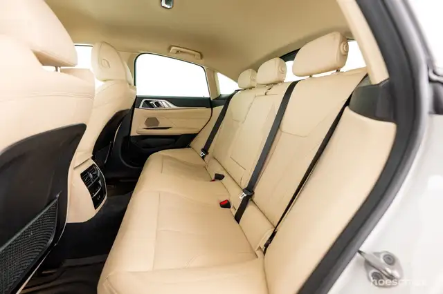BMW I4 view 8