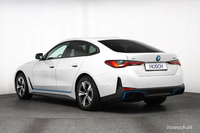 BMW I4 view 5