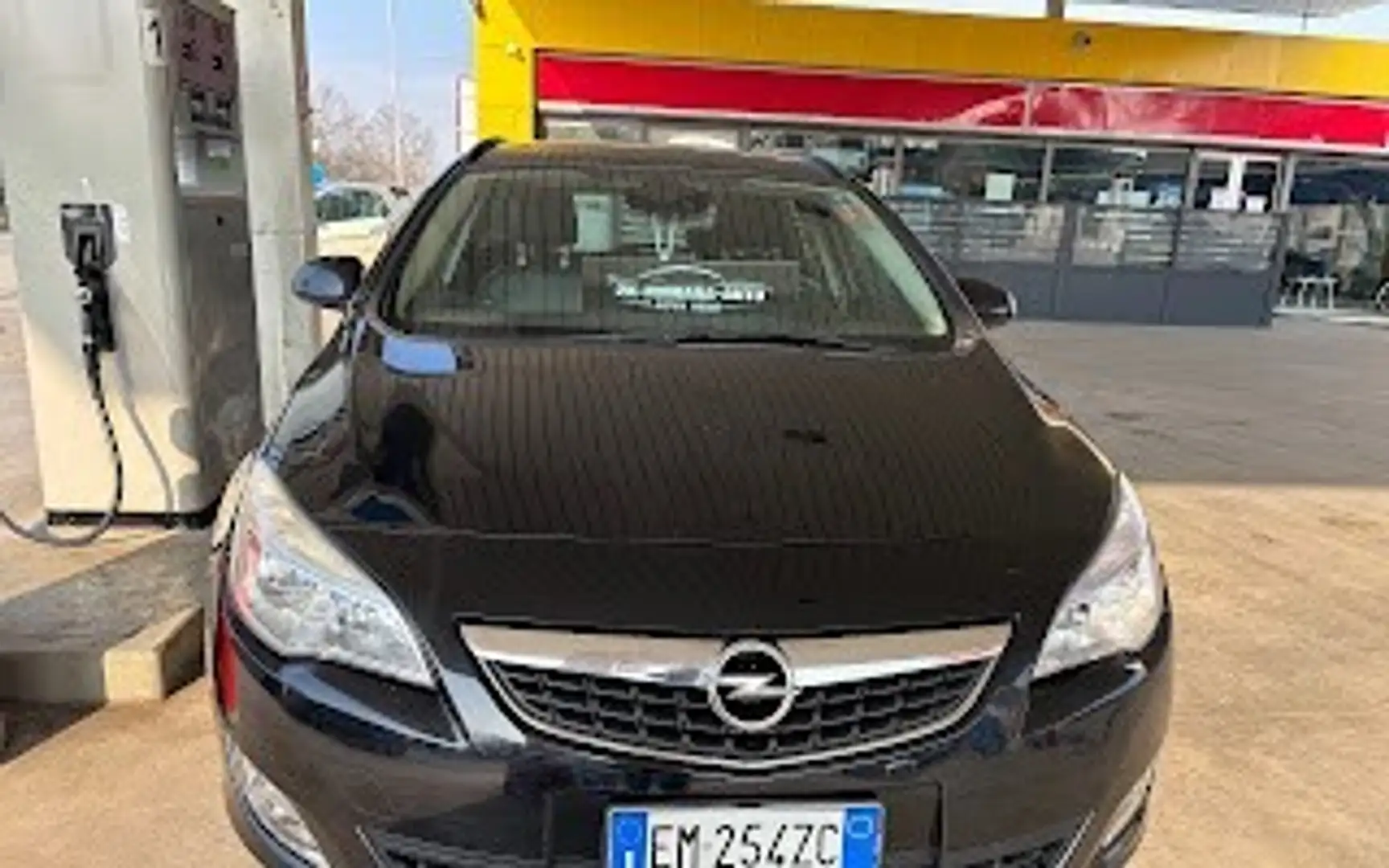 Opel Astra 1.7 CDTI 125CV Sports Tourer Elective Zwart - 1