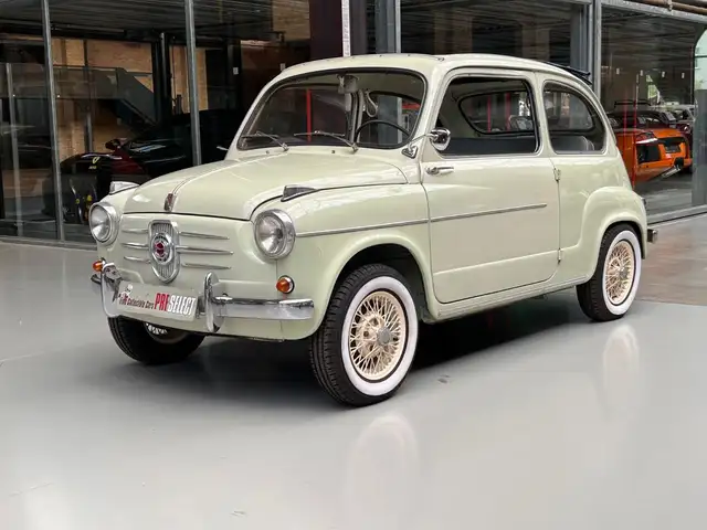 Fiat 600 view 4