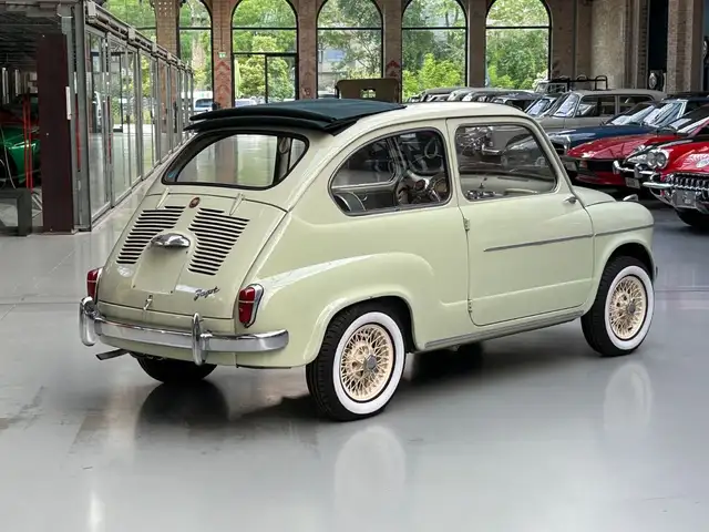 Fiat 600 view 10