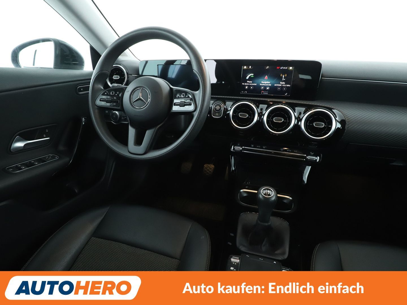 Mercedes-Benz CLA 180 CLA 180 Shooting Brake*NAV*TEMPO*PDC*SHZ*BT* — photo 13