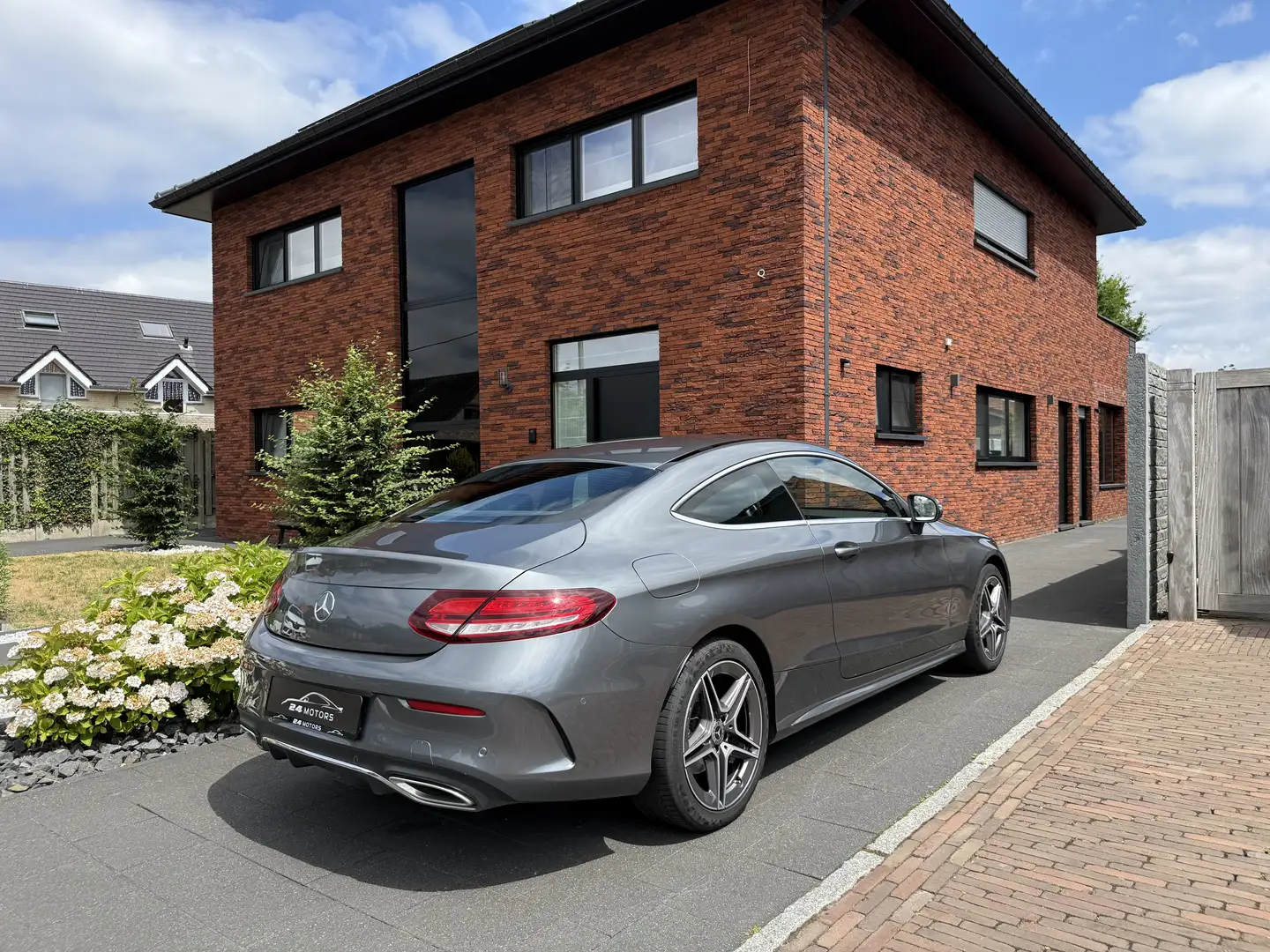 Mercedes-Benz C 180 Coupe 9G-TRONIC AMG Line Gris - 2