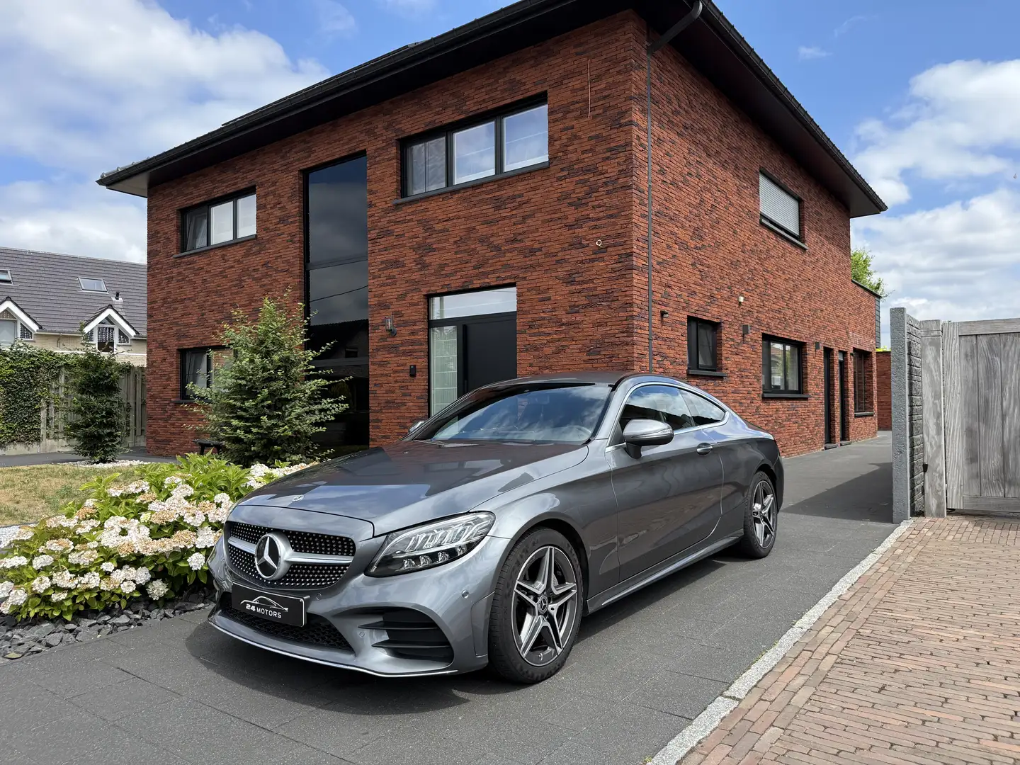 Mercedes-Benz C 180 Coupe 9G-TRONIC AMG Line Gris - 1