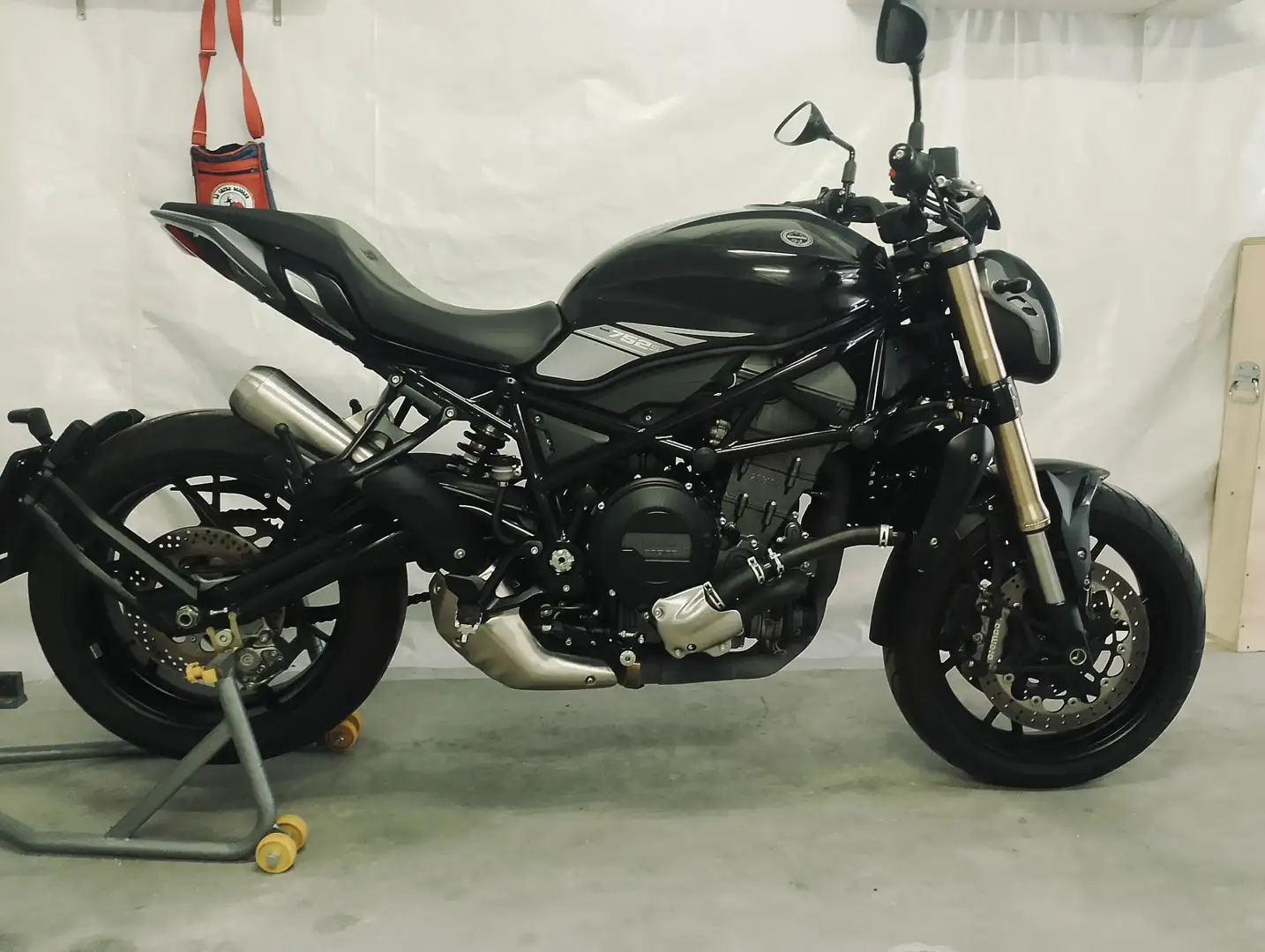Benelli 752 S - 1