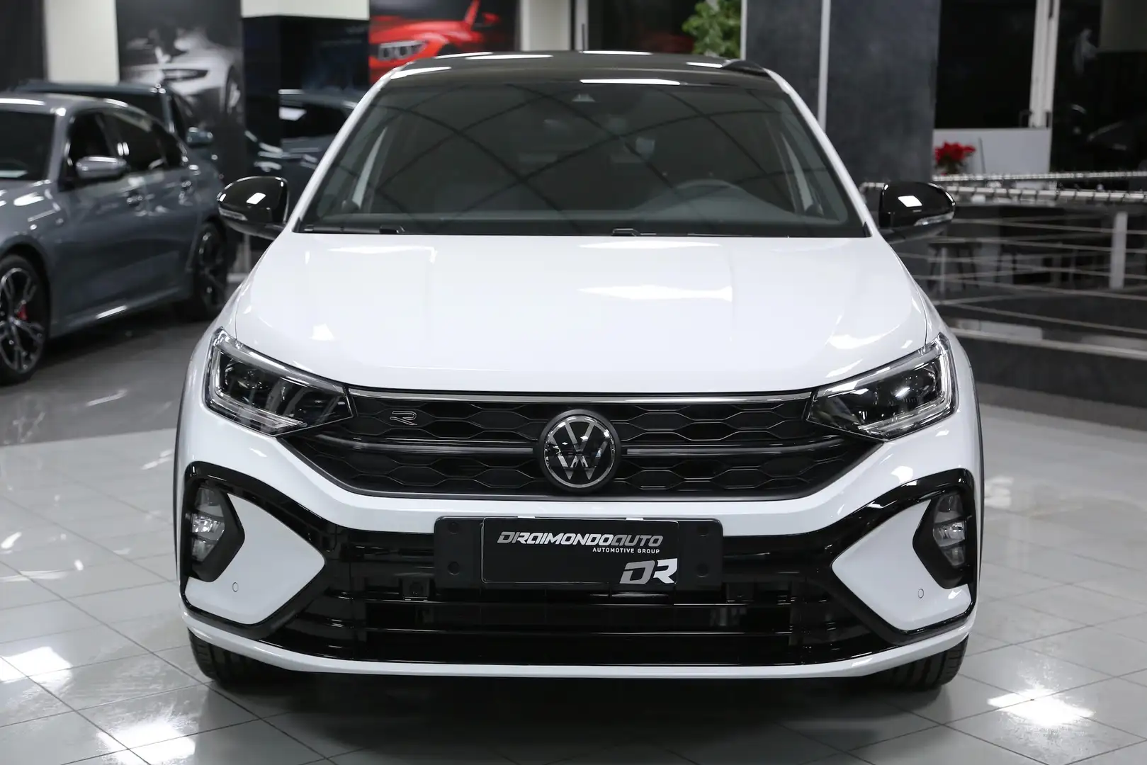 Volkswagen Taigo R-Line Plus 1.0 TSI 115 cv Weiß - 2