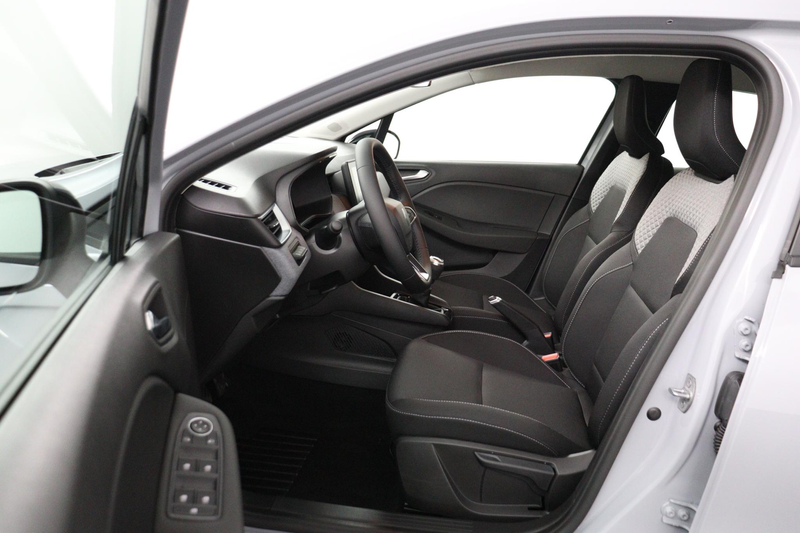 Renault Clio evolution TCe 90 | Achteruitrijcamera | — photo 15