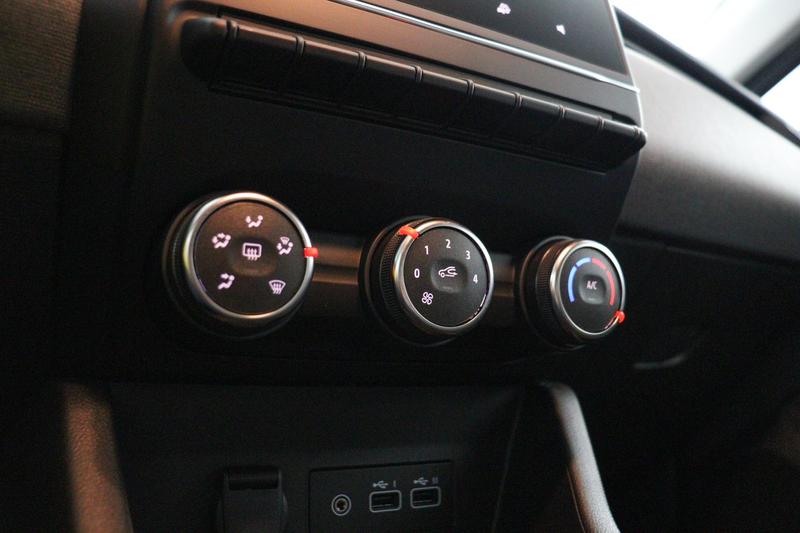 Renault Clio evolution TCe 90 | Achteruitrijcamera | — photo 10