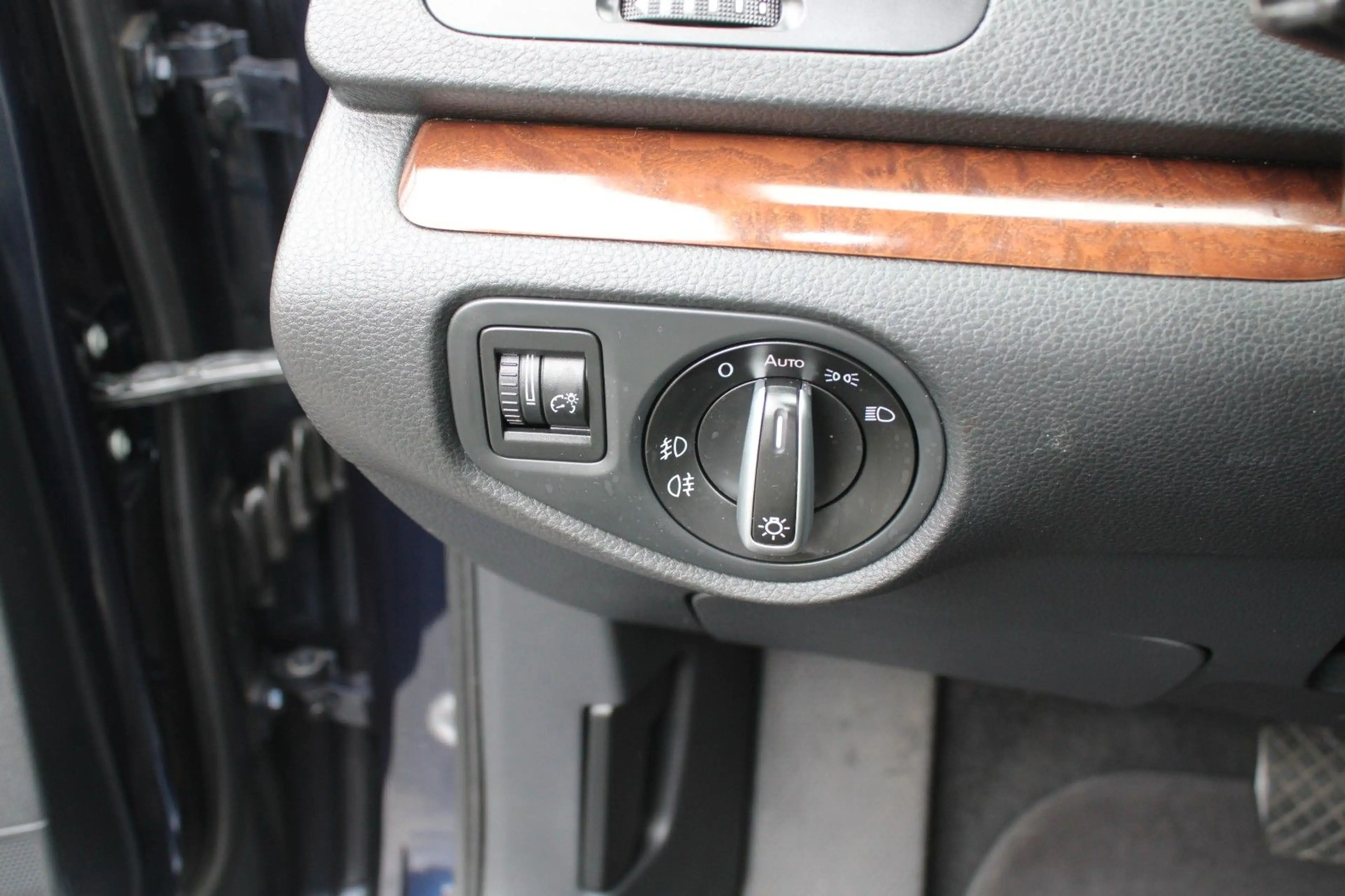 Volkswagen Sharan Highline BMT Automatik Panorama Leder Nav — photo 20