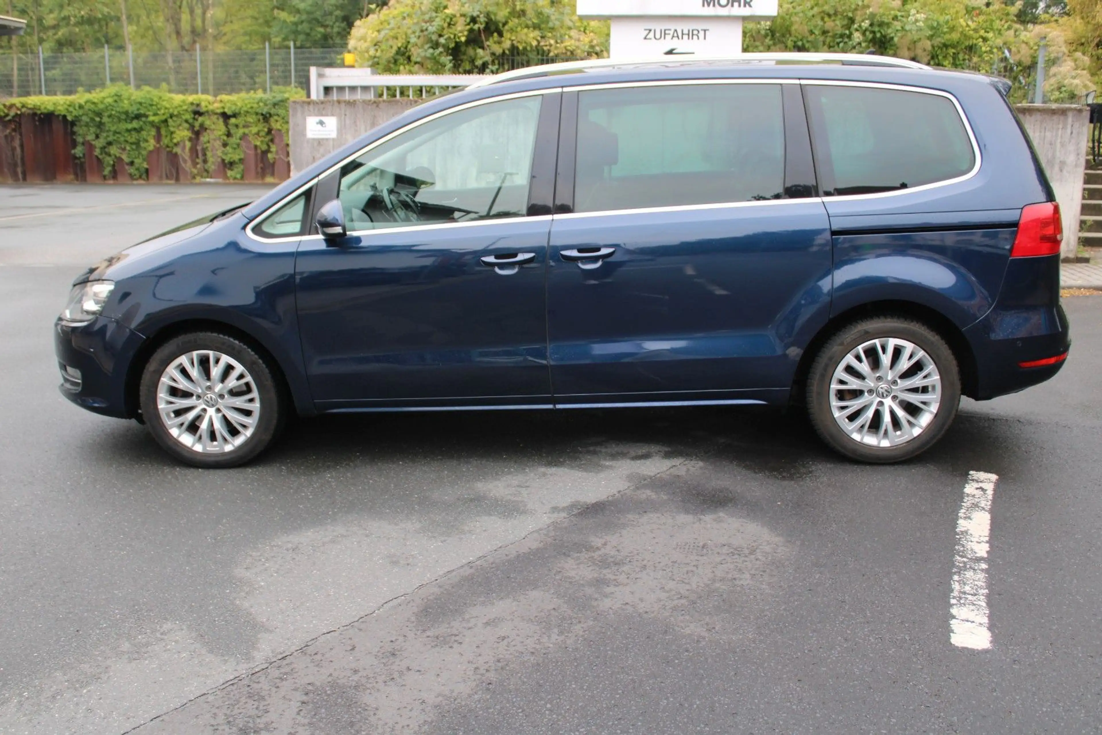 Volkswagen Sharan Highline BMT Automatik Panorama Leder Nav — photo 10