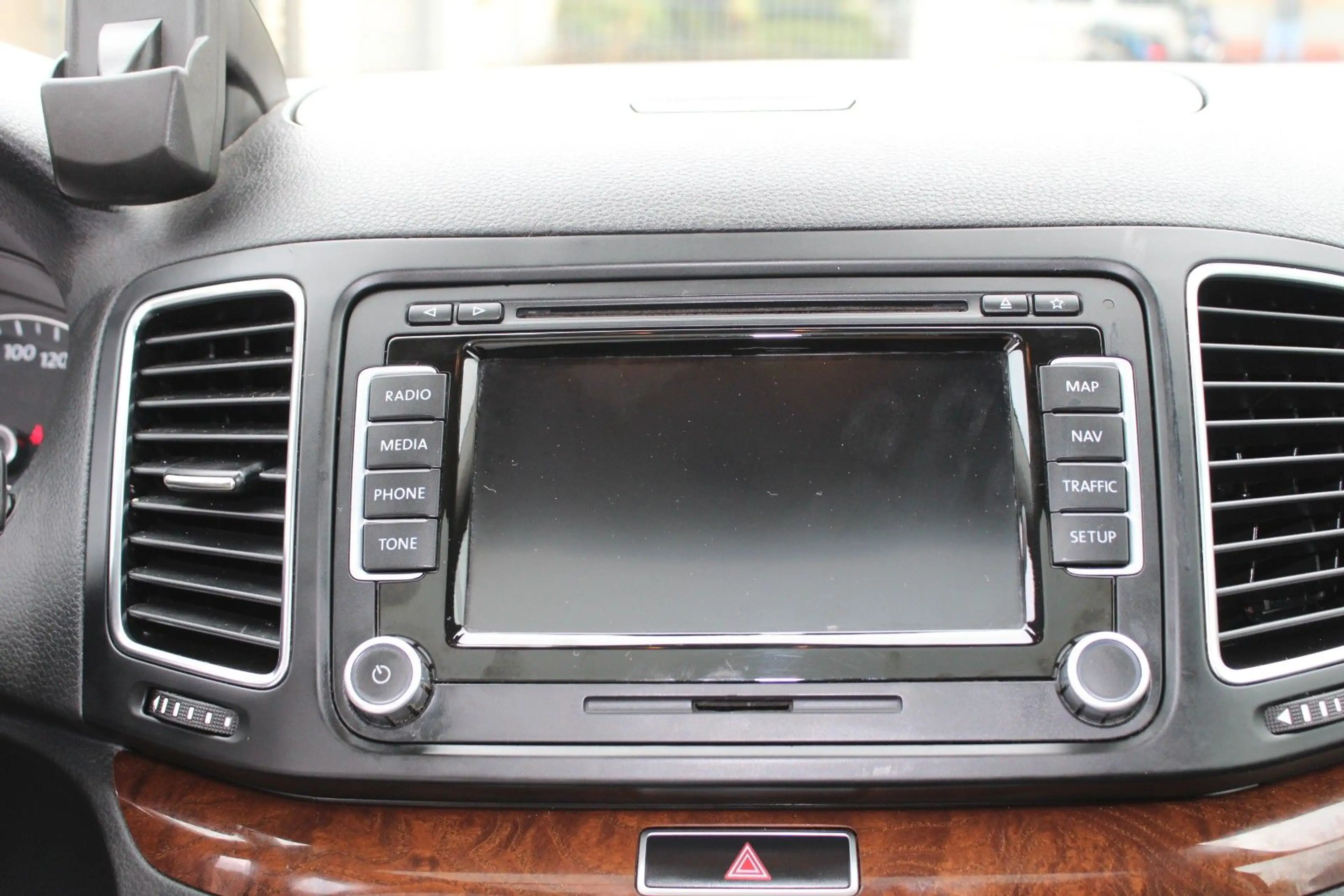 Volkswagen Sharan Highline BMT Automatik Panorama Leder Nav — photo 14