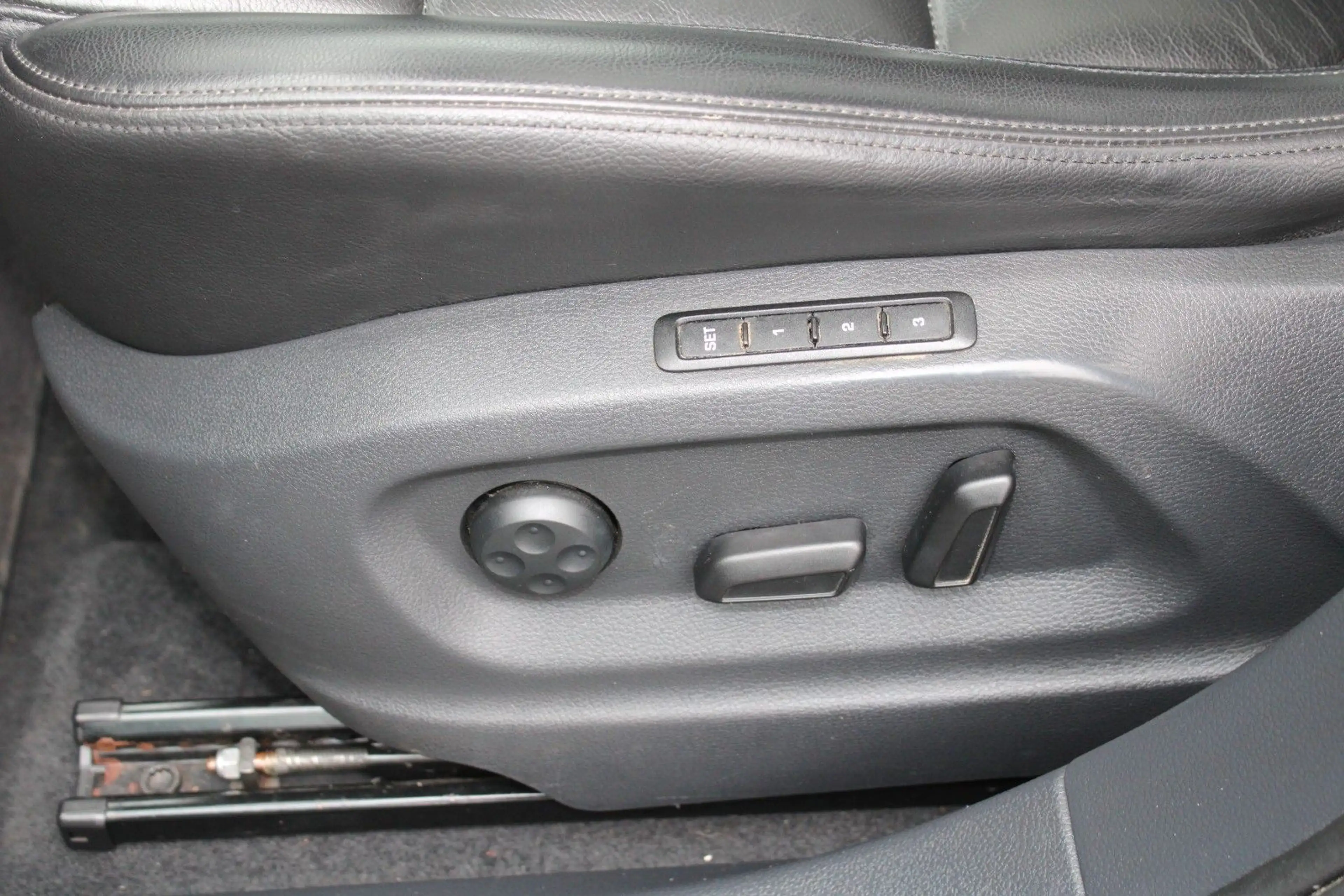 Volkswagen Sharan Highline BMT Automatik Panorama Leder Nav — photo 12