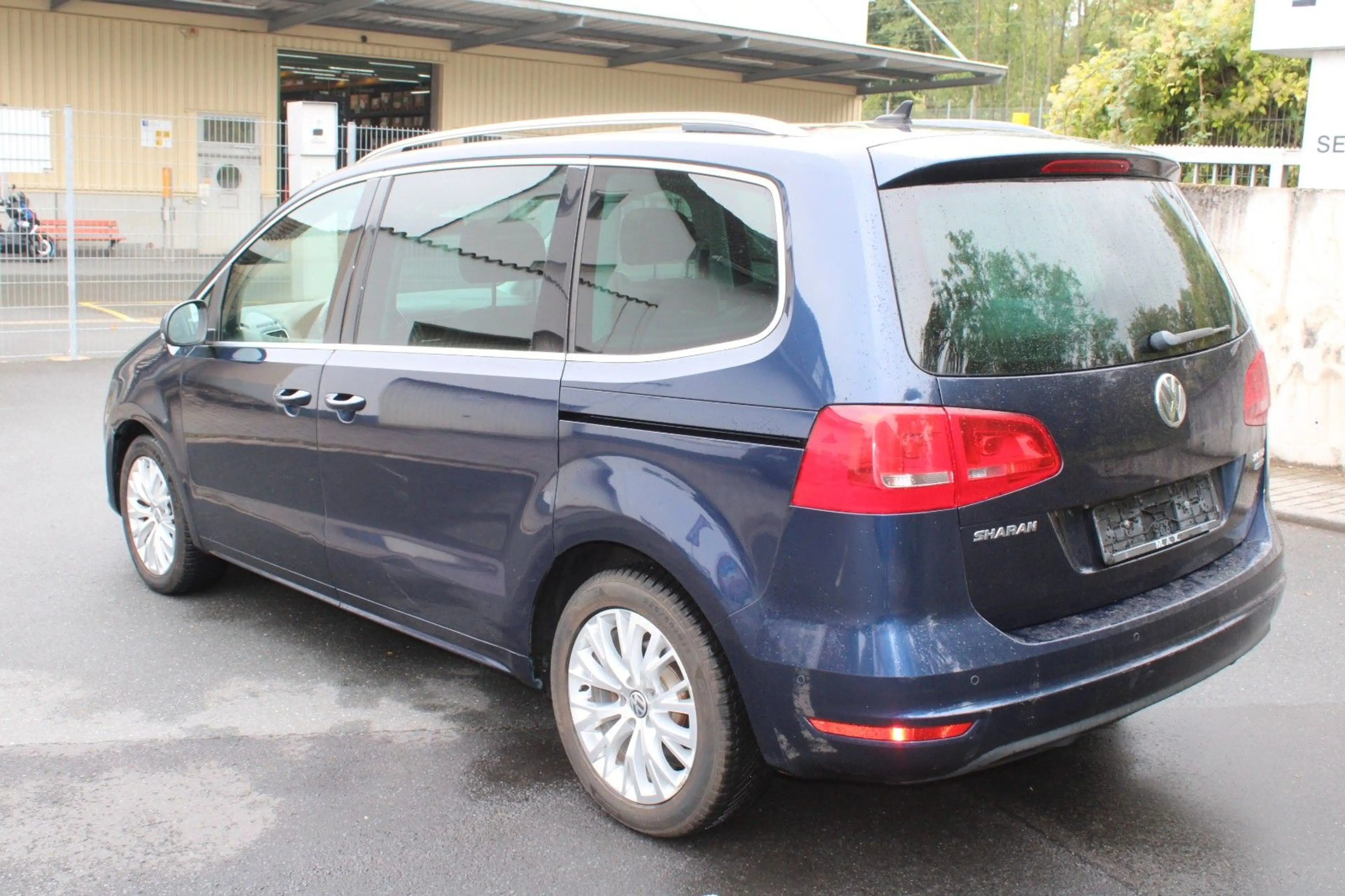 Volkswagen Sharan Highline BMT Automatik Panorama Leder Nav — photo 9