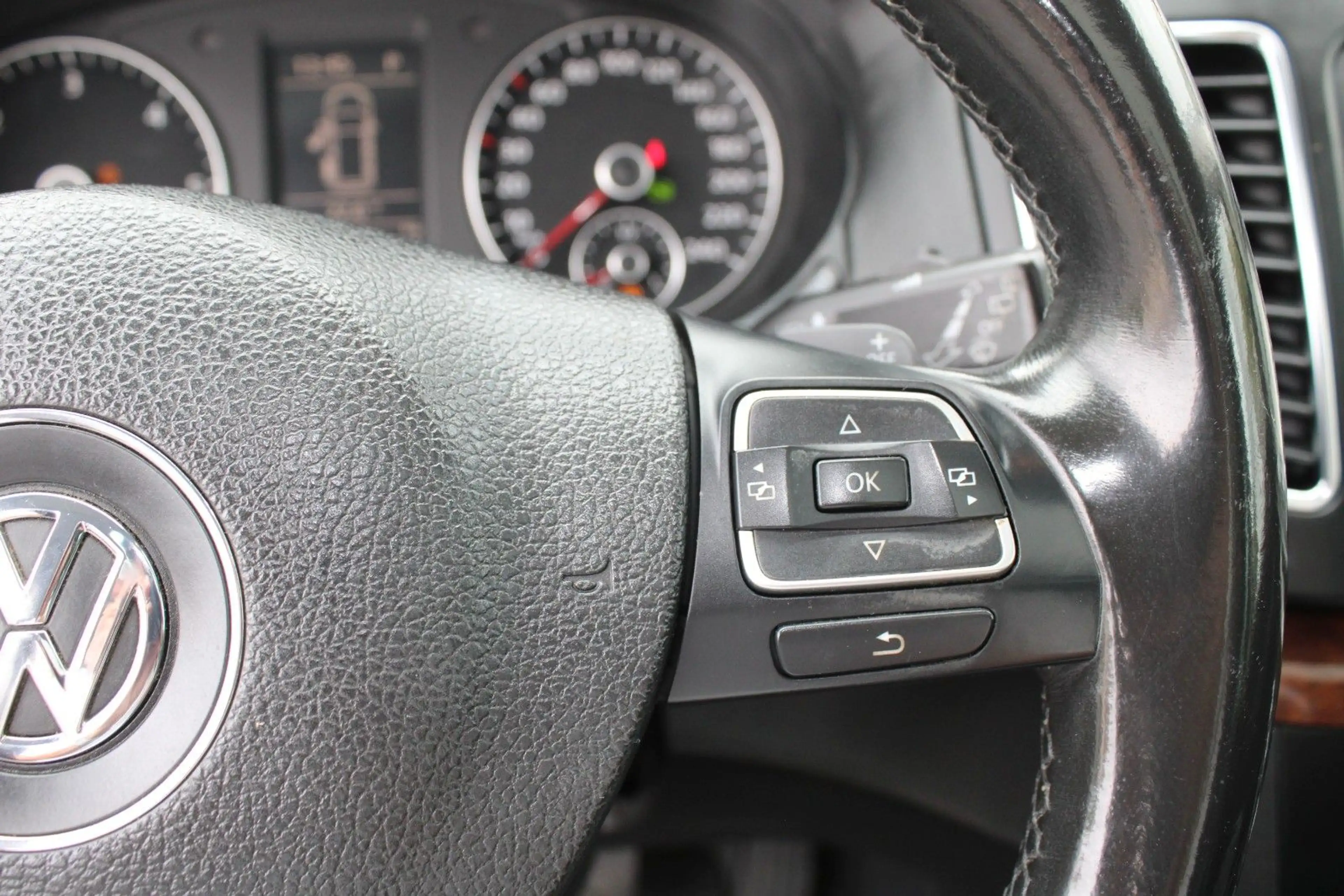 Volkswagen Sharan Highline BMT Automatik Panorama Leder Nav — photo 19