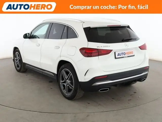 Mercedes-Benz Gla view 4