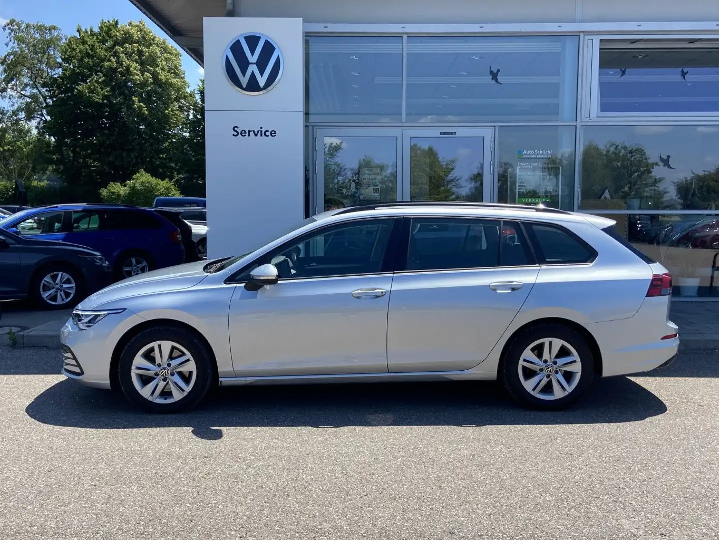 Volkswagen Golf Variant 2.0 TDI DSG Life NAVI+LED+AHK+APP-C Silber - 2