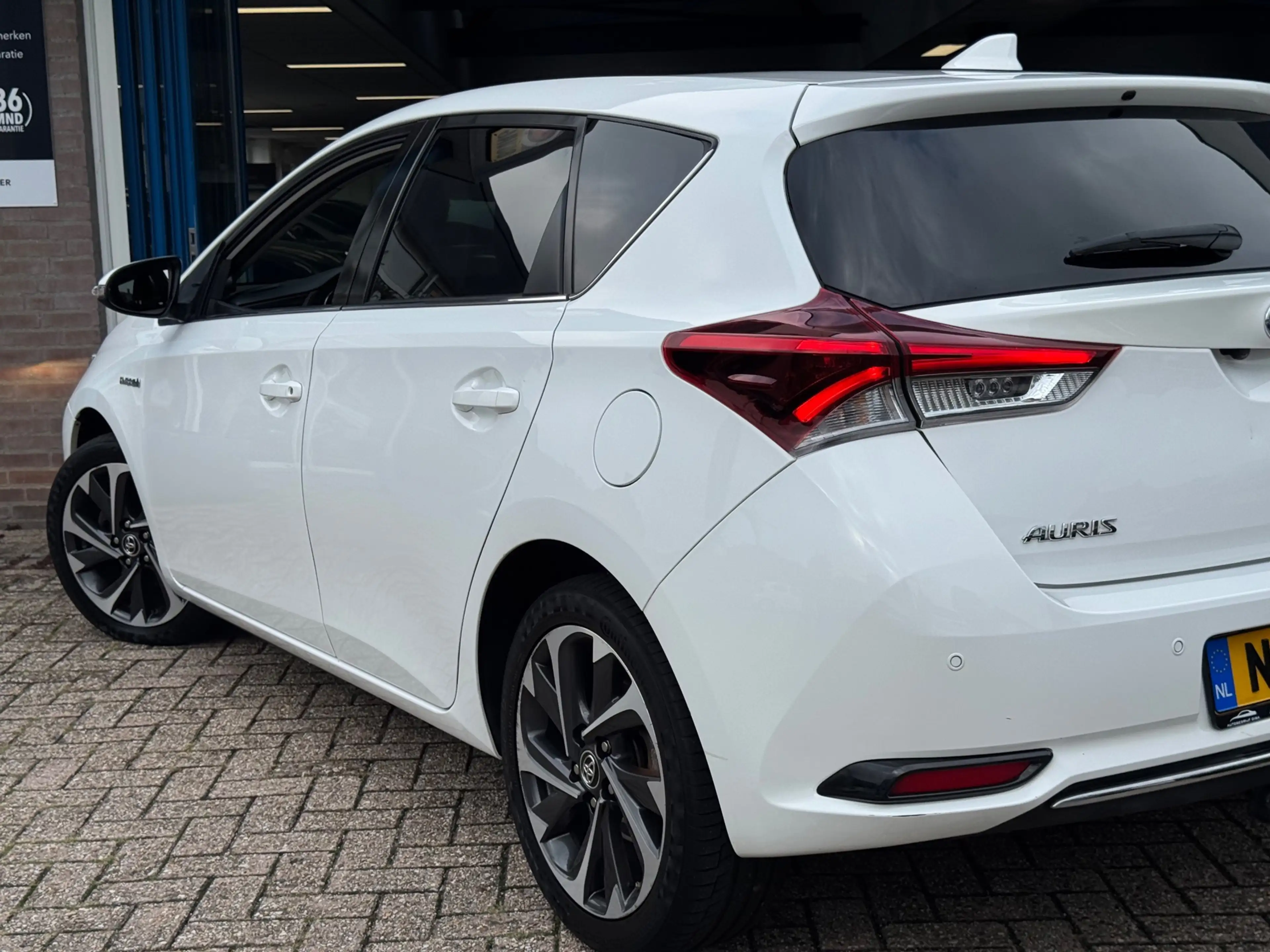 Toyota Auris Touring Sports 1.8 Hybrid Active AUT NAVI NAP! — photo 5
