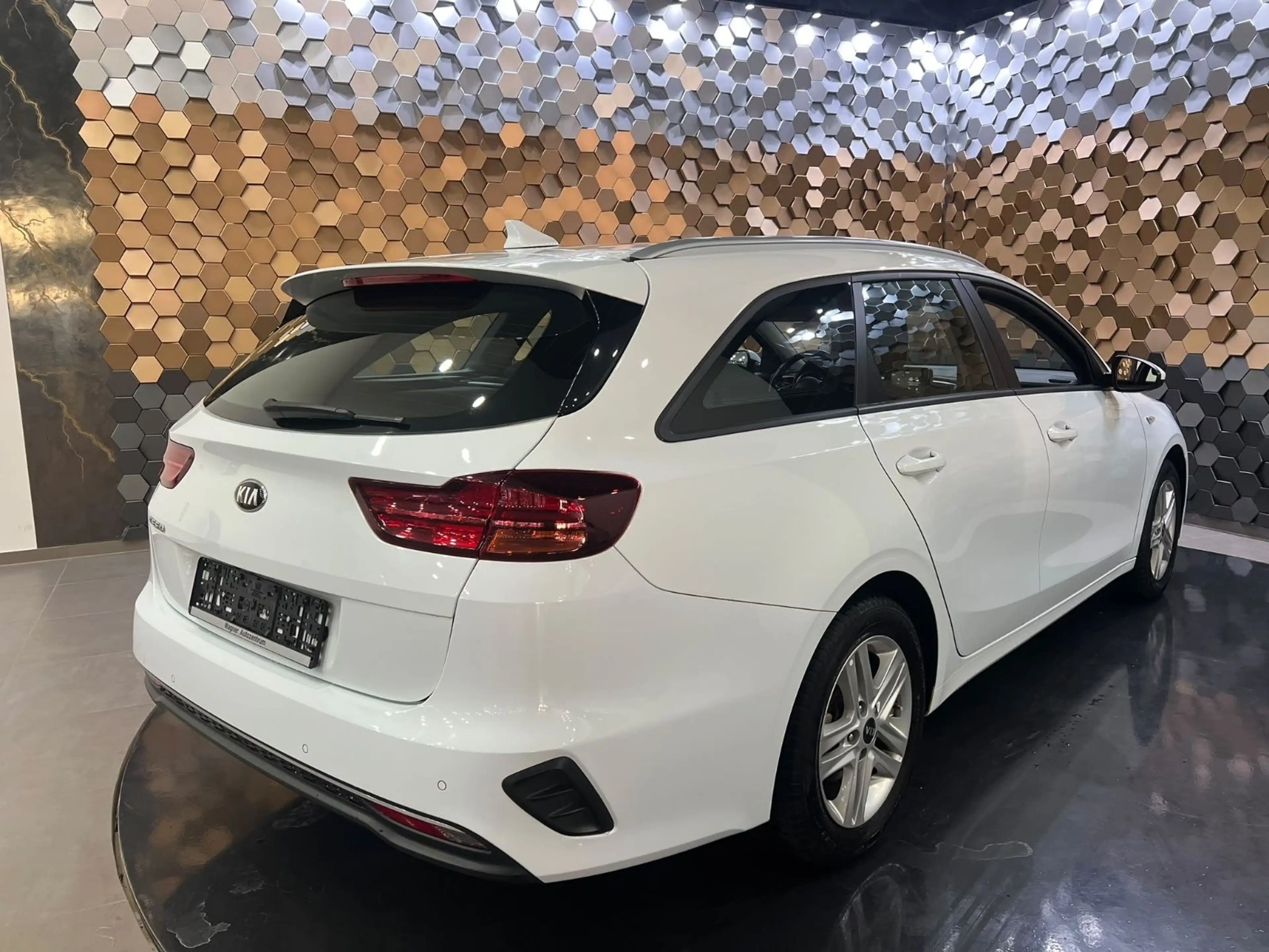 Kia Ceed SW / cee'd SW Ceed SW Edition 7 /Kamera/Shg/ — photo 11