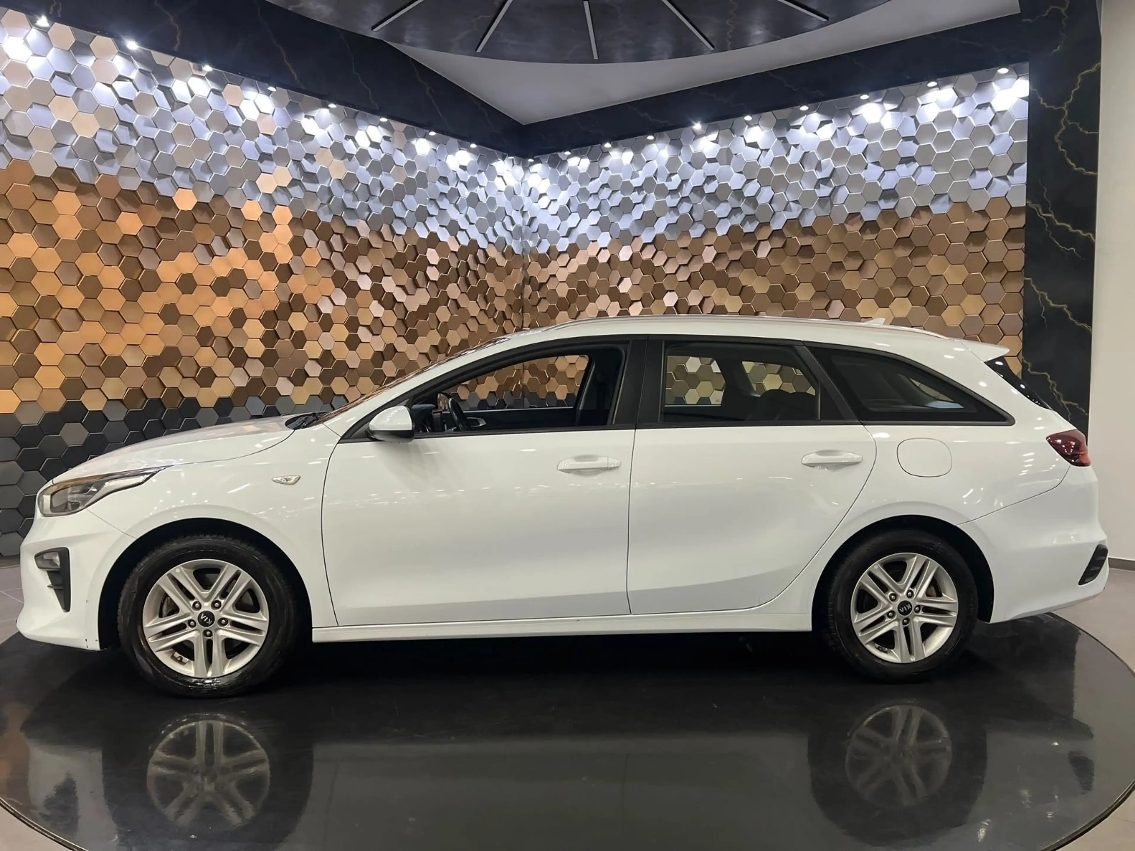 Kia Ceed SW / cee'd SW Ceed SW Edition 7 /Kamera/Shg/ — photo 6