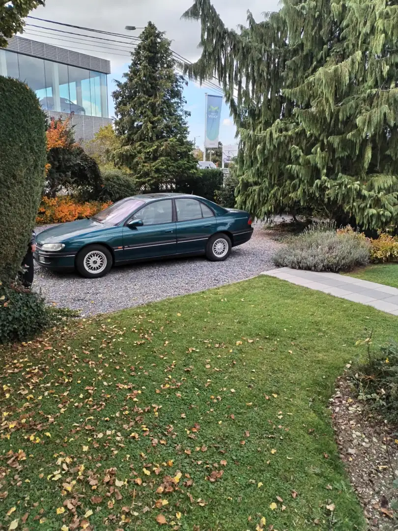 Opel Omega 2.5 Turbo CD Grün - 2