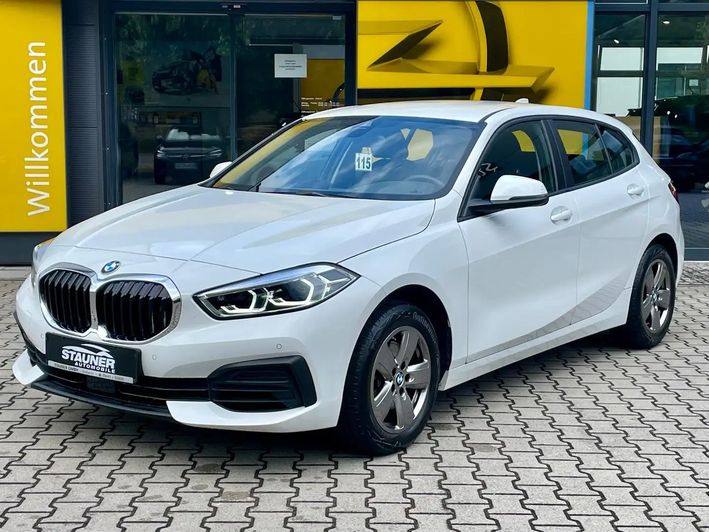 BMW 116 i Advantage *LED*SHZ*LHZ*NAVIGATION*DAB+*CARPLAY* Weiß - 2