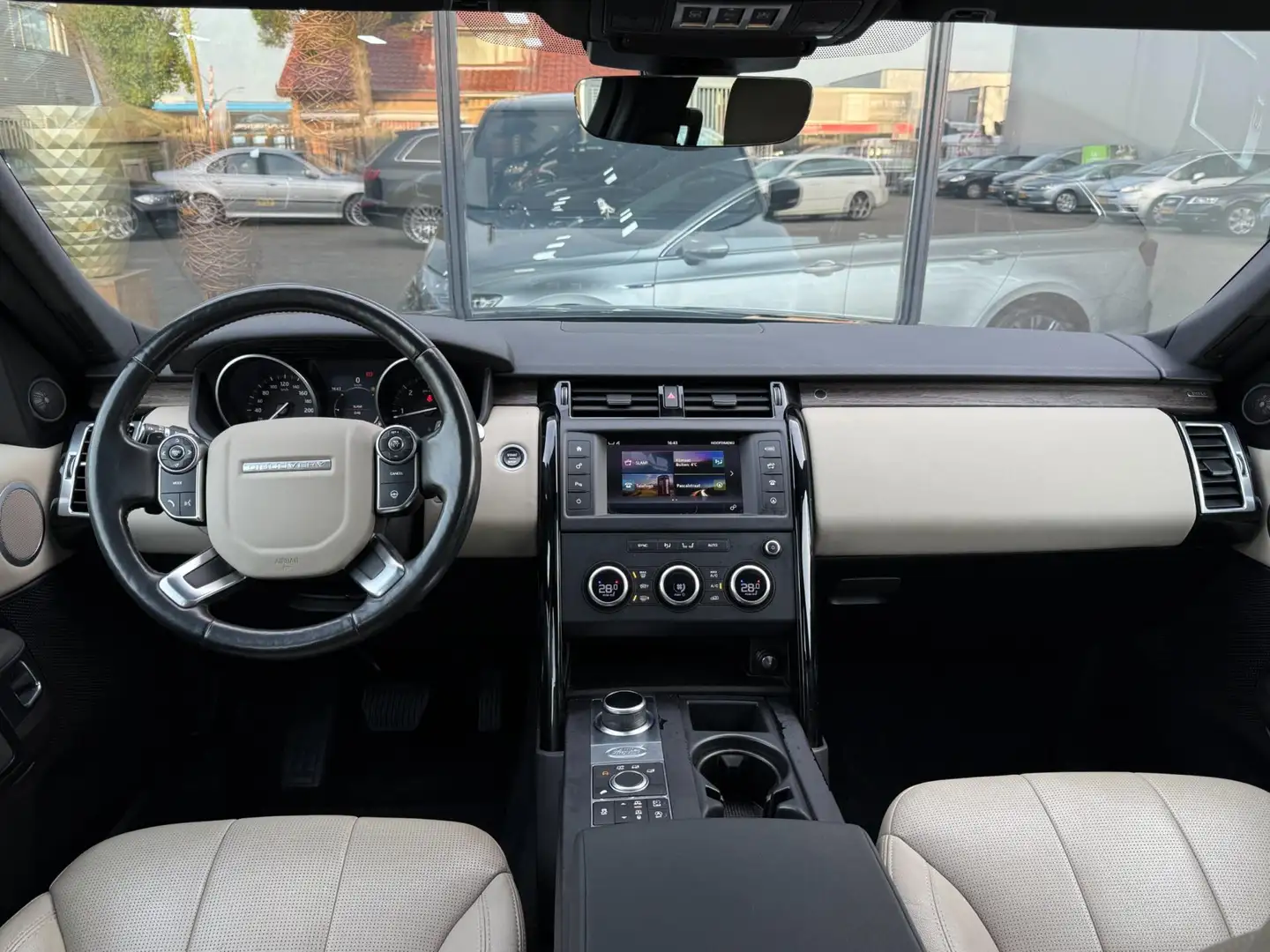 Land Rover Discovery 2.0 Td4 HSE 7p. PANO/TREKH/APK/NAP Groen - 2