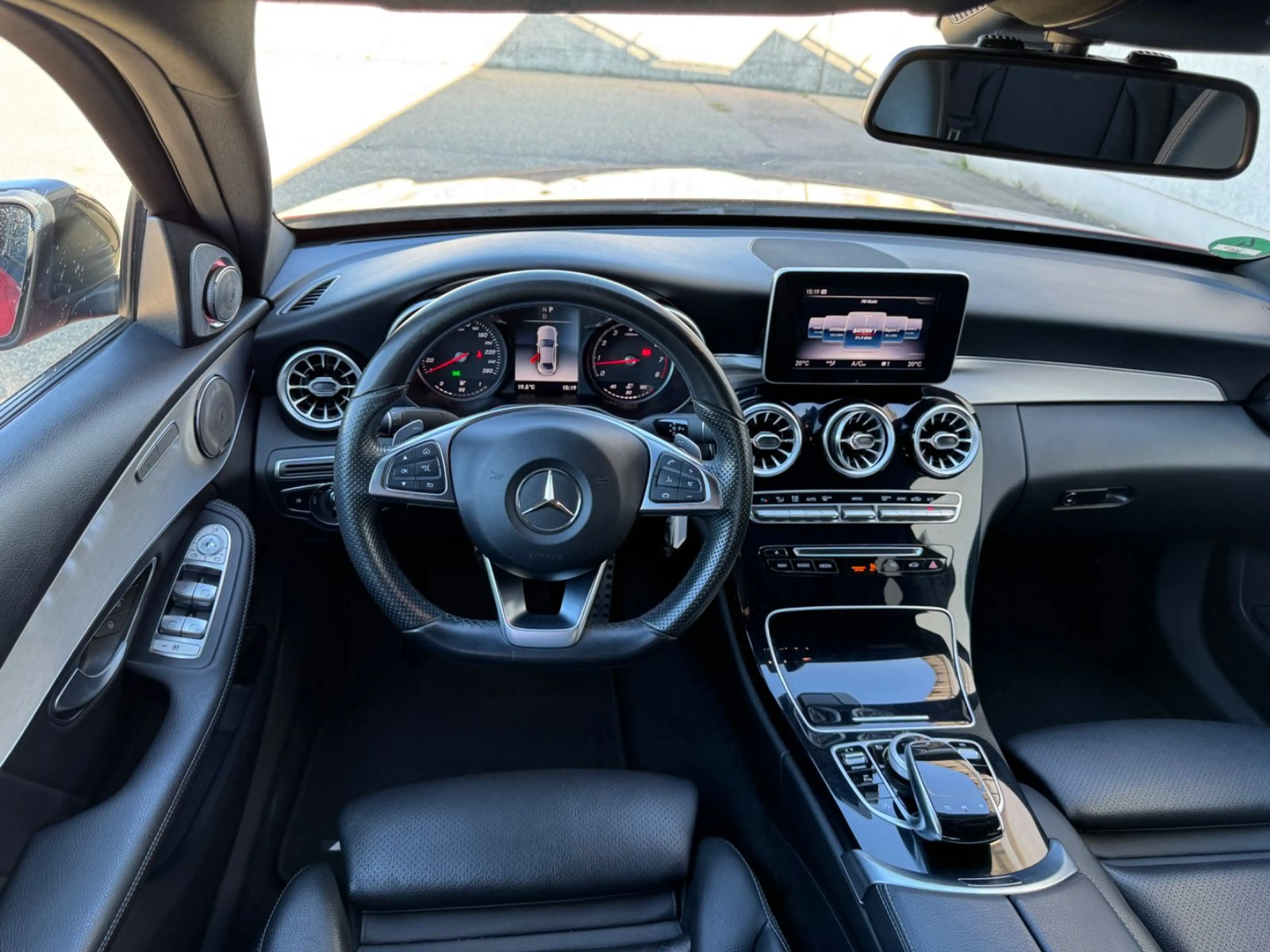Mercedes-Benz C 200 CGI Limousine AMG Line — photo 10