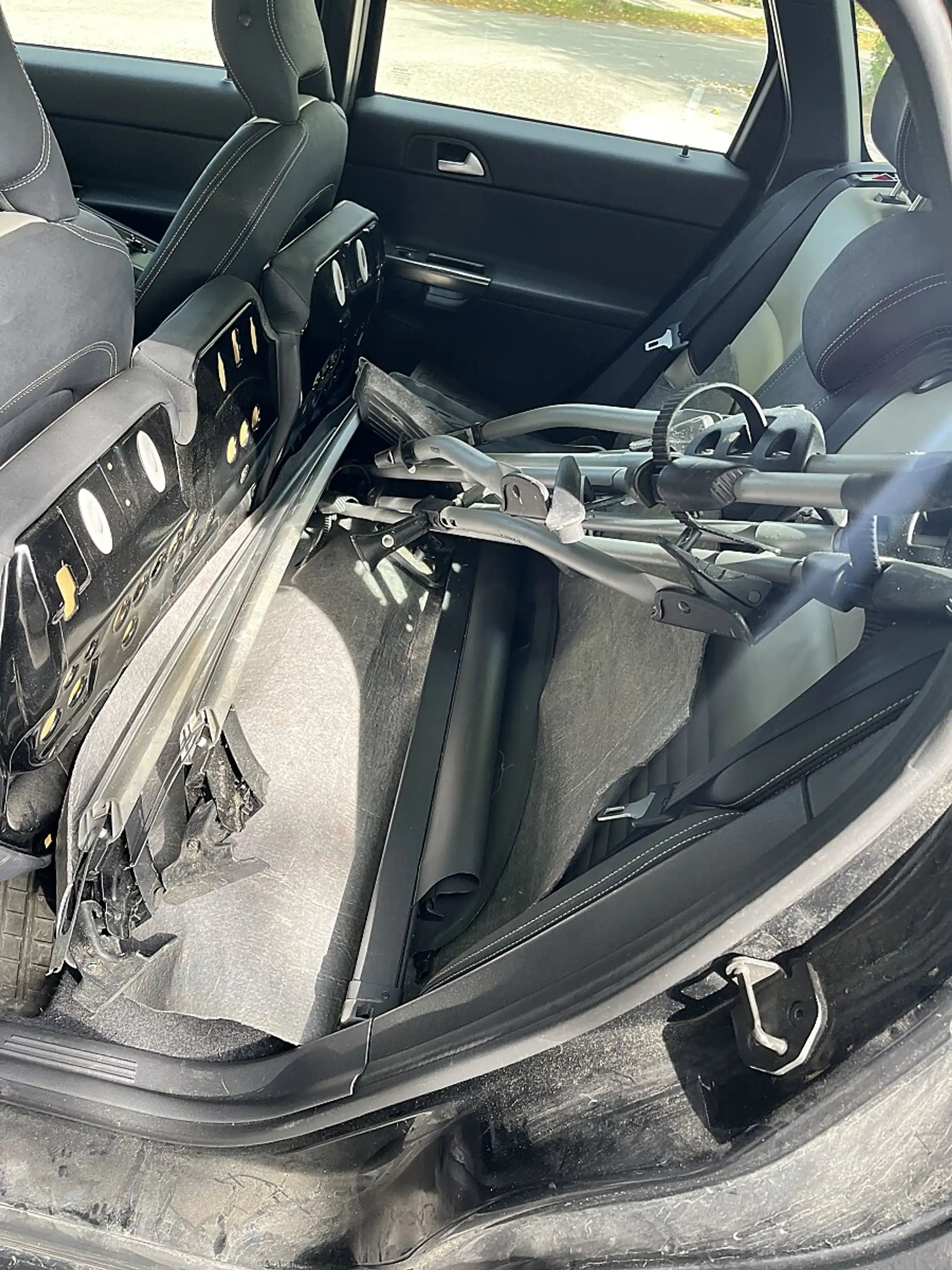 Volvo V50 V 50 D3 R-Design Pro Edition — photo 12