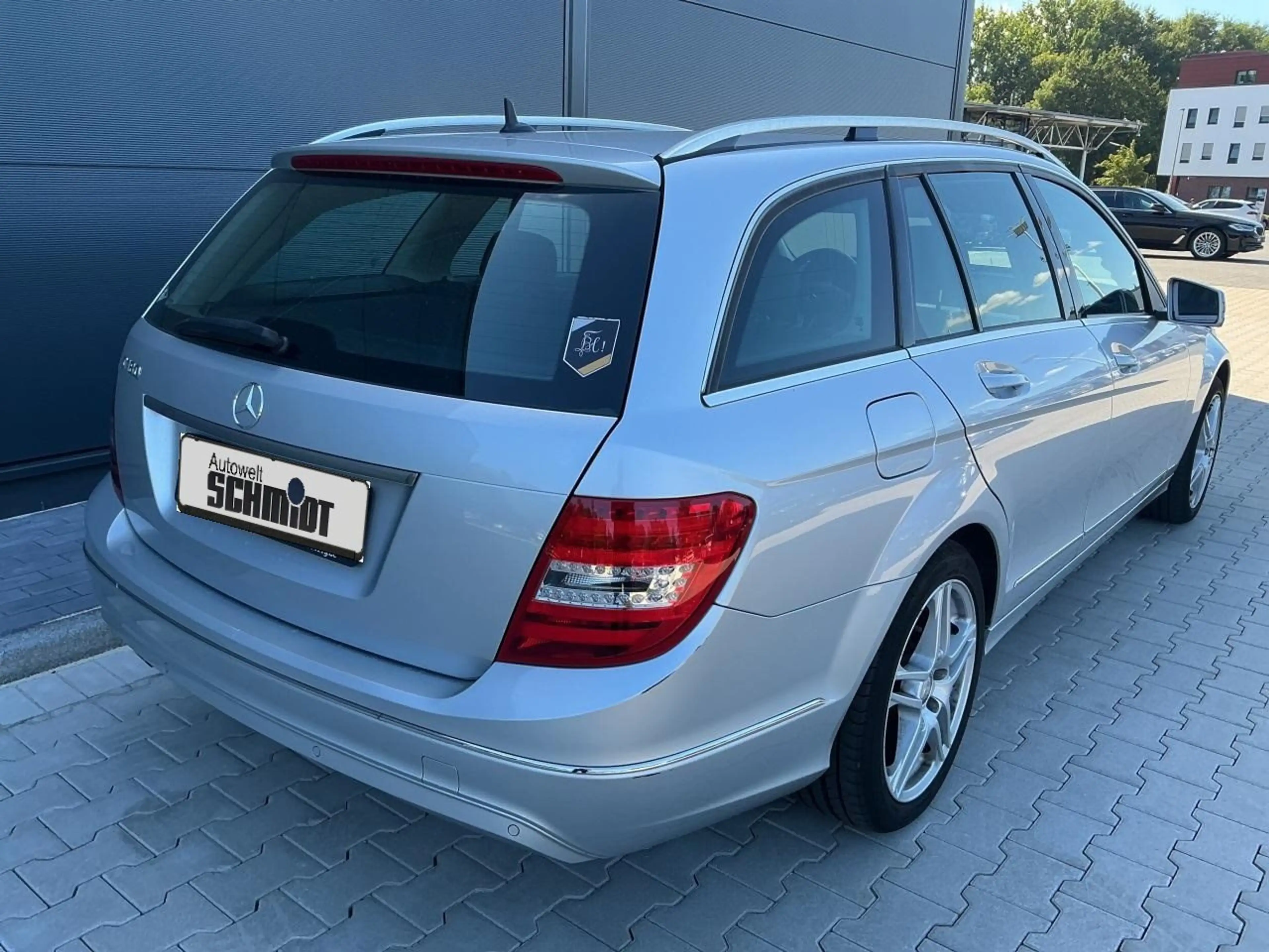 Mercedes-Benz C 180 CGI T BlueEfficiency + 2.HAND — photo 2