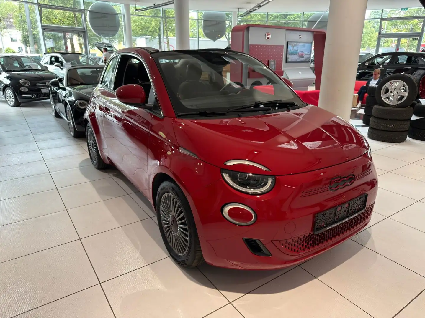 Fiat 500e Red Cabrio Rot - 2