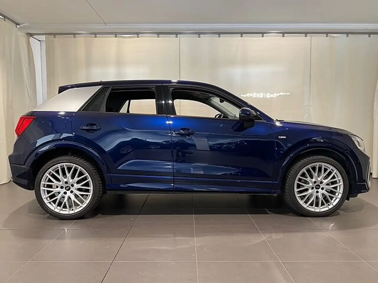Audi Q2 35 TDI quattro S tronic S line Edition Blu/Azzurro - 2